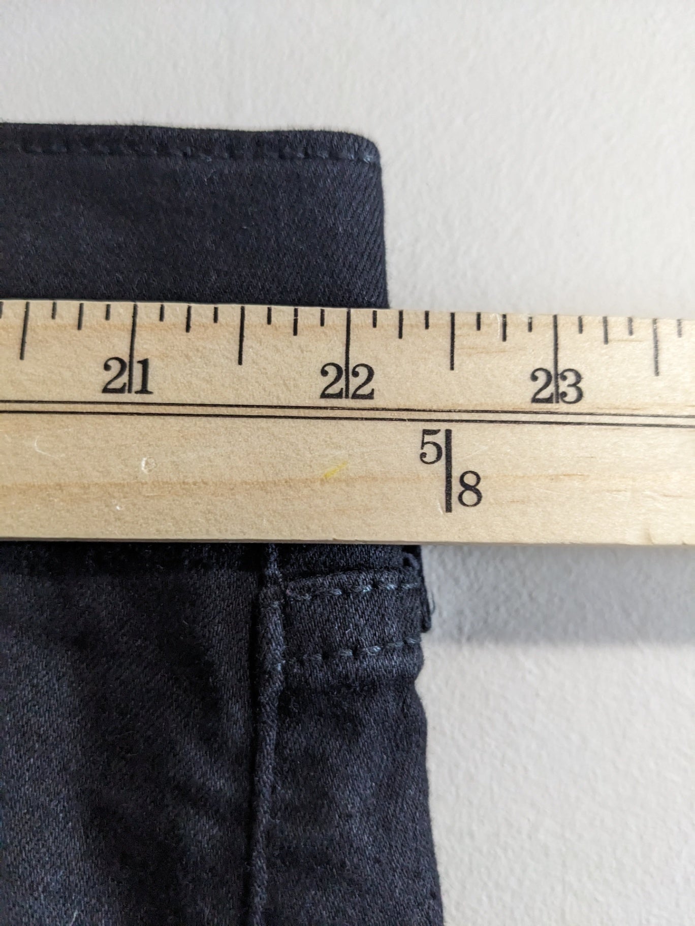 Levi's Black Denim Jeans - 24