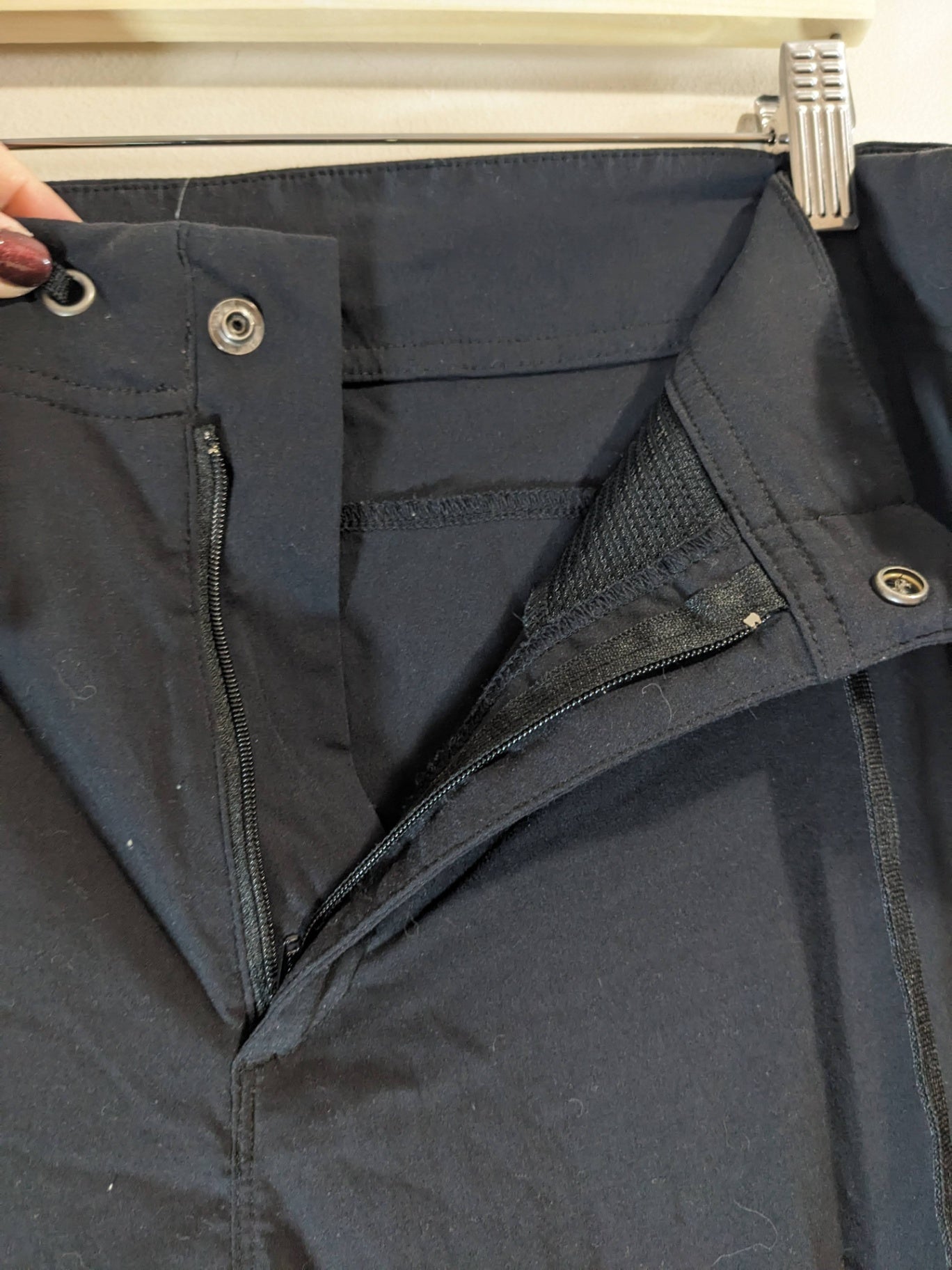 Columbia omni-shield pants - 24