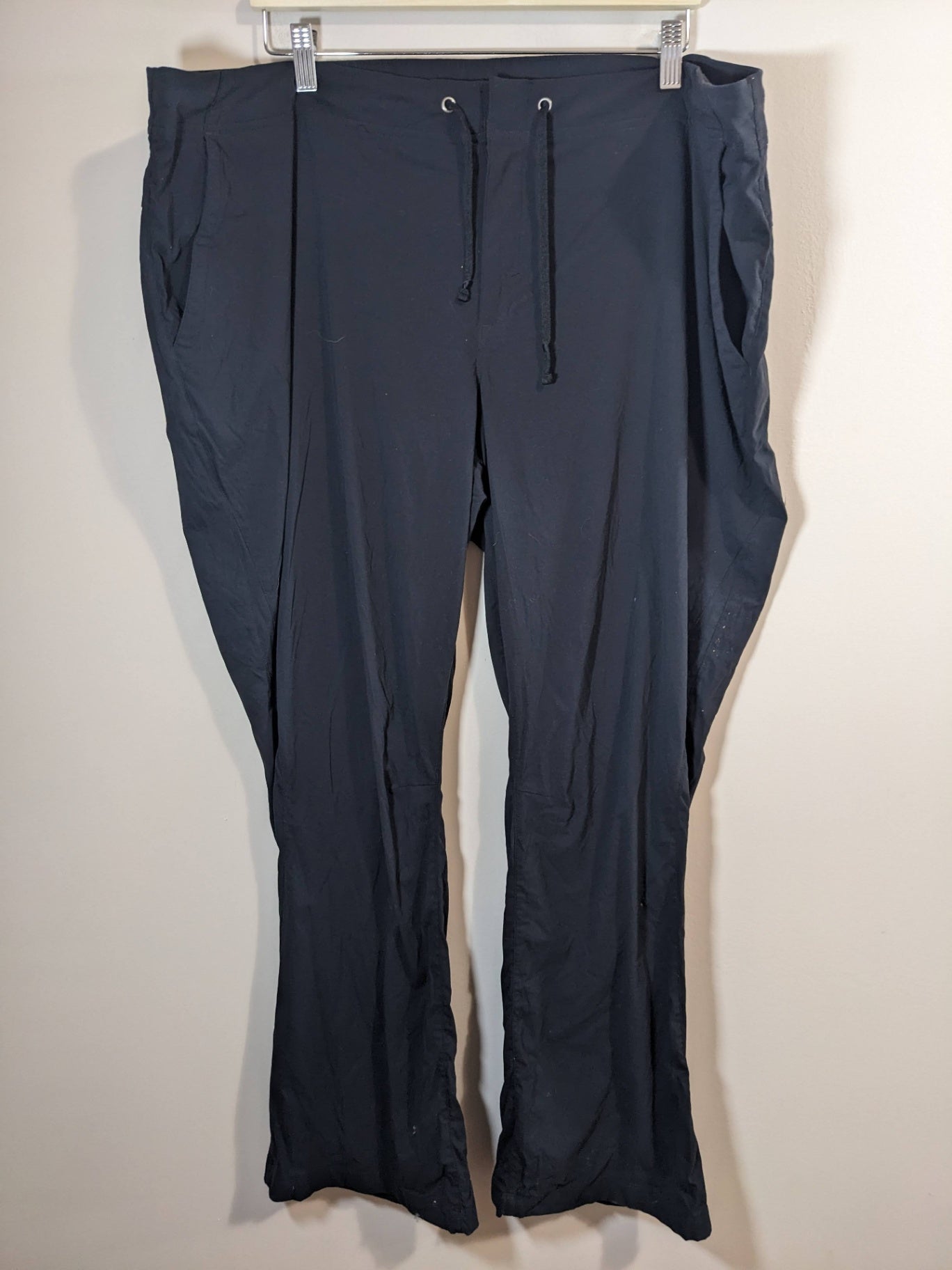 Columbia omni-shield pants - 24