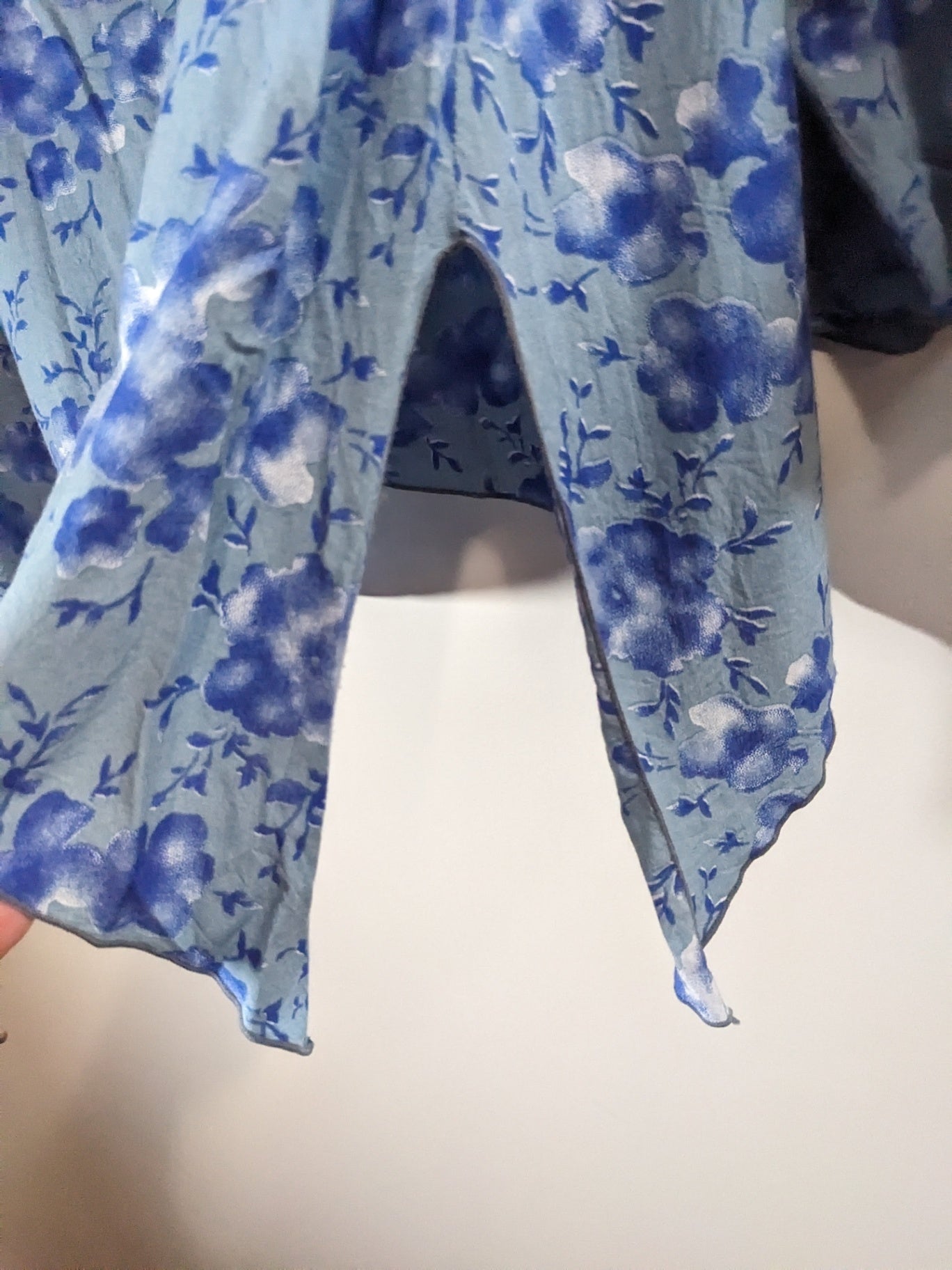 Blue Sky blue floral blouse - M
