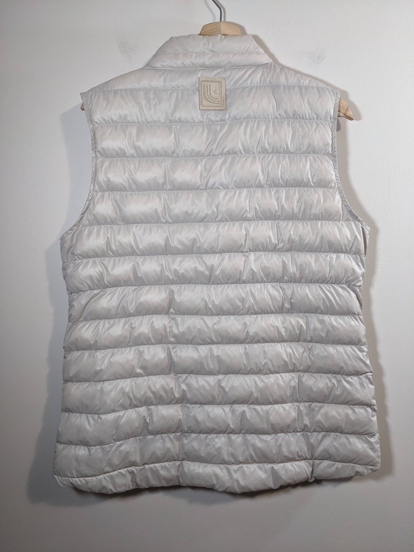 Lolë Puffer Vest - L