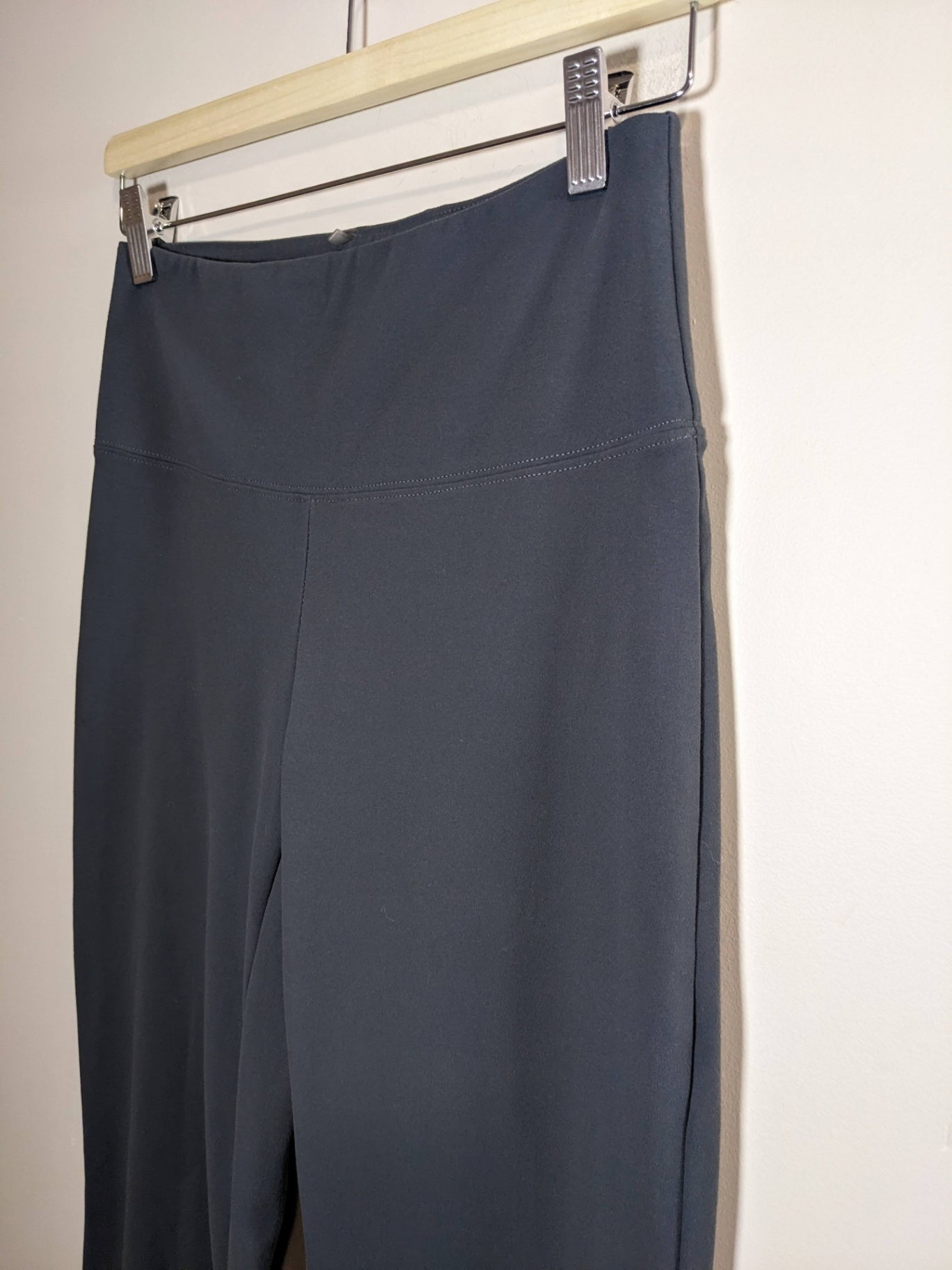 Garage Flare Leggings - M