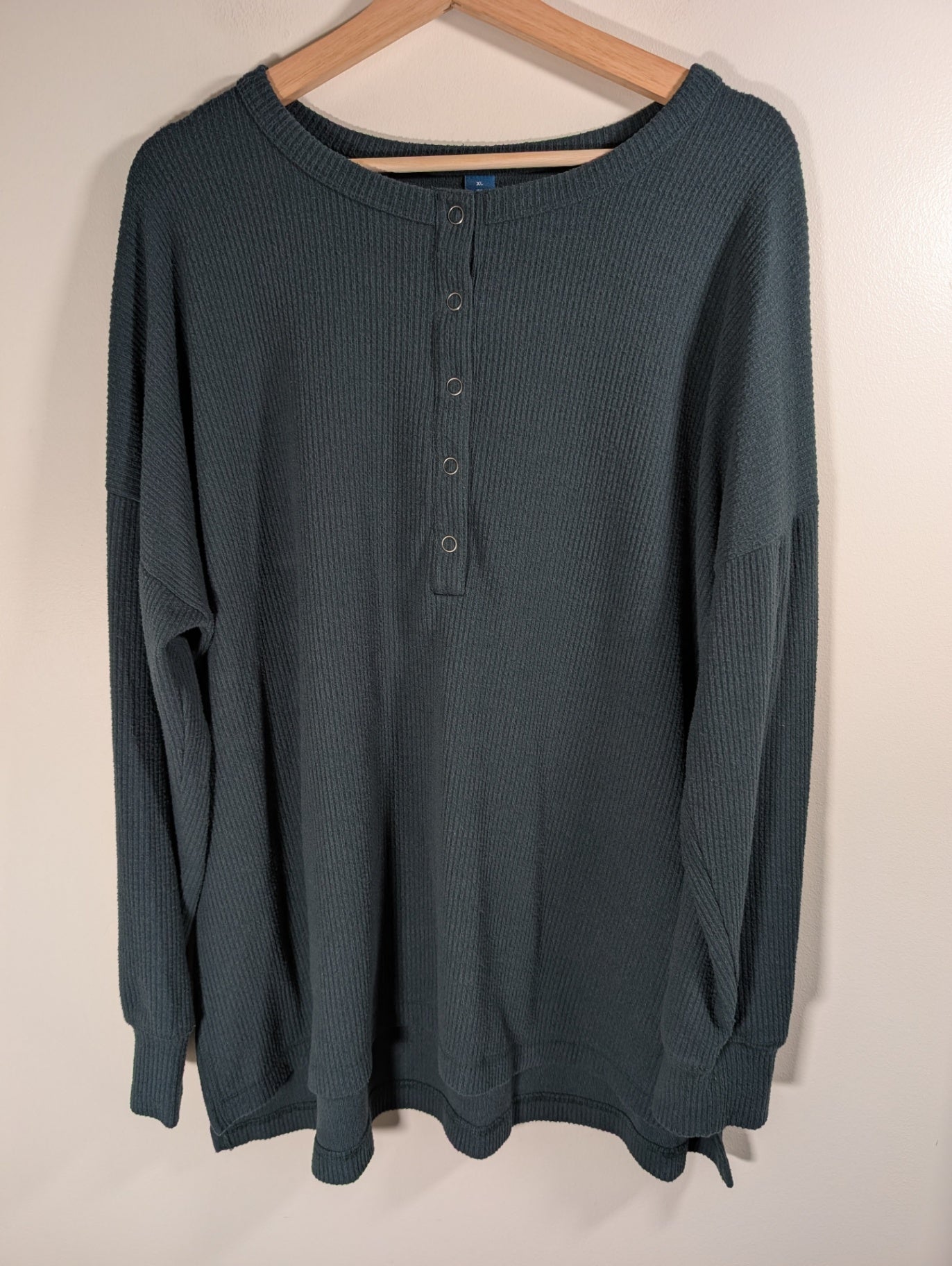 Old Navy ribbed long-sleeve - XL