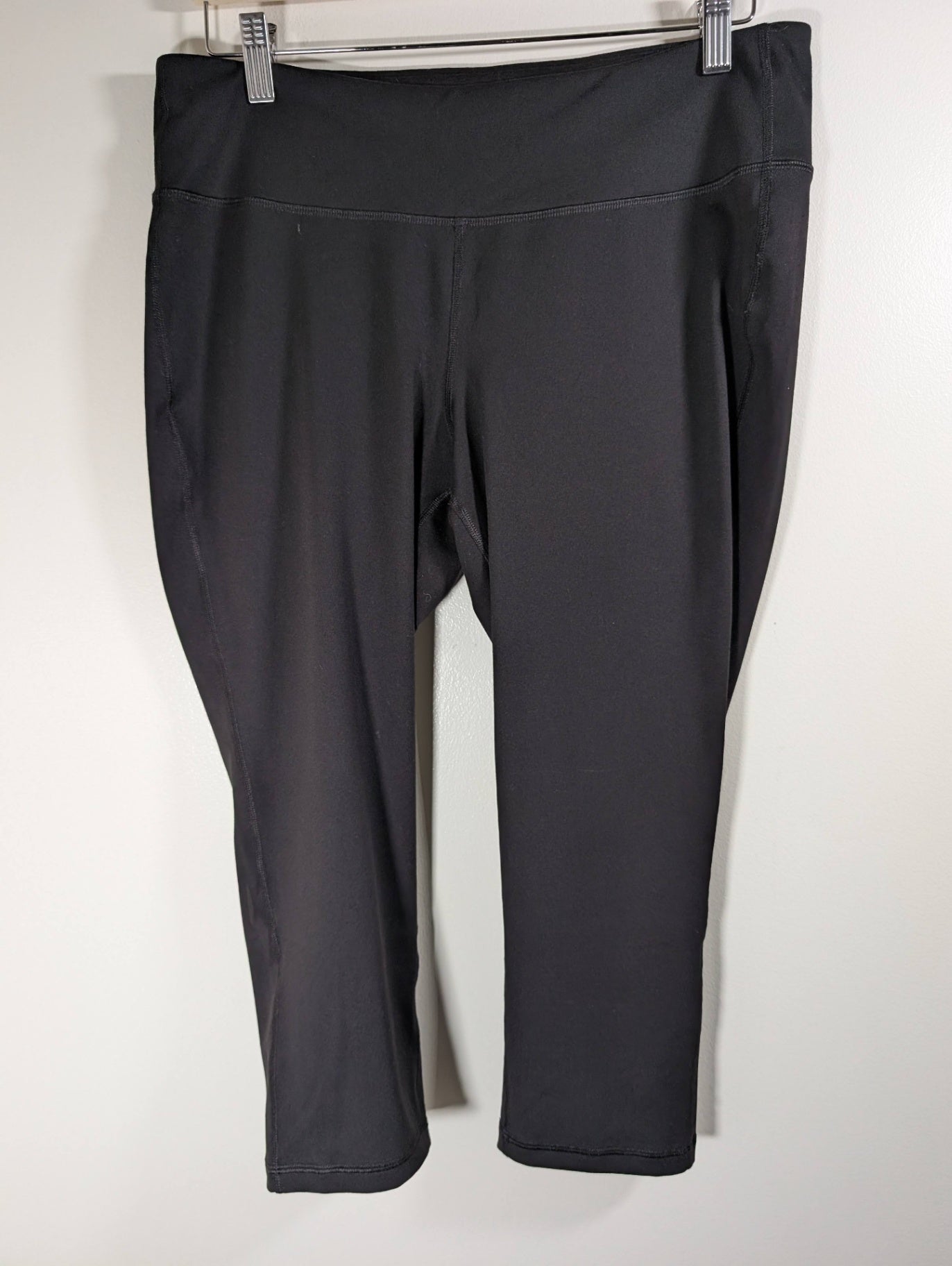 Old Navy black crop leggings - XL