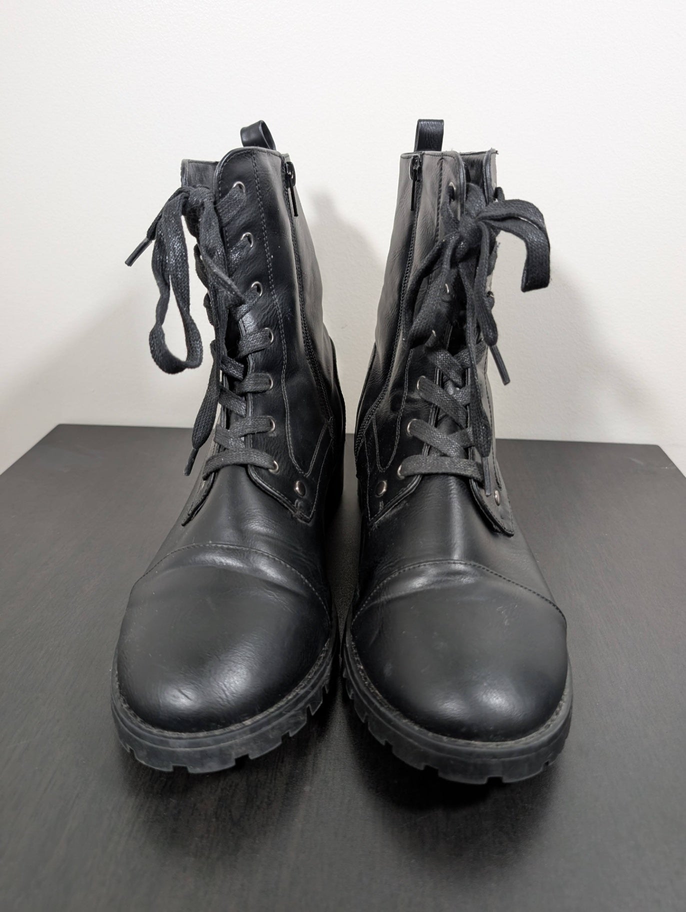 Black combat boots - SZ 10