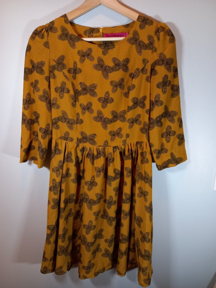 Boohoo mustard 3/4 sleeve dress - SZ 4 (Minor Flaw)
