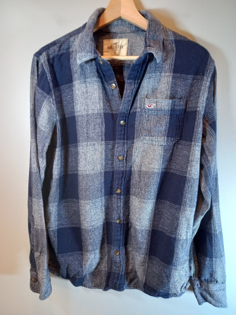 Hollister plaid button up - Men's Medium