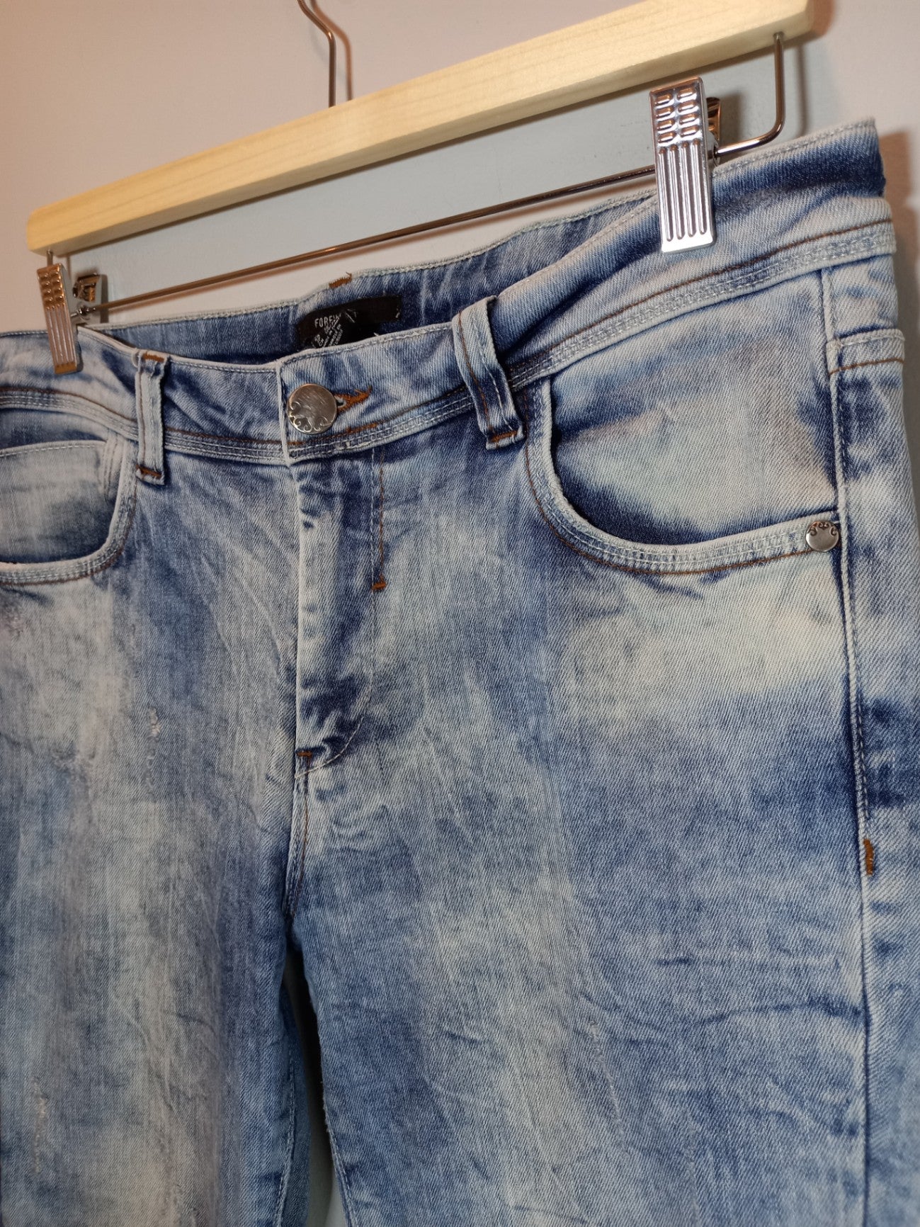 Forever 21 acid wash jeans - SZ 30