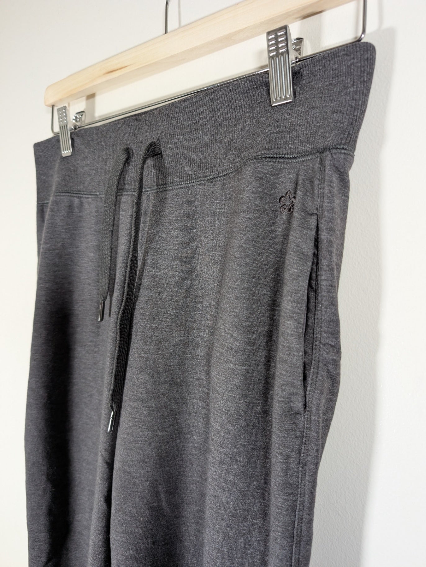 Tuff Athletics grey sweatpants - Medium