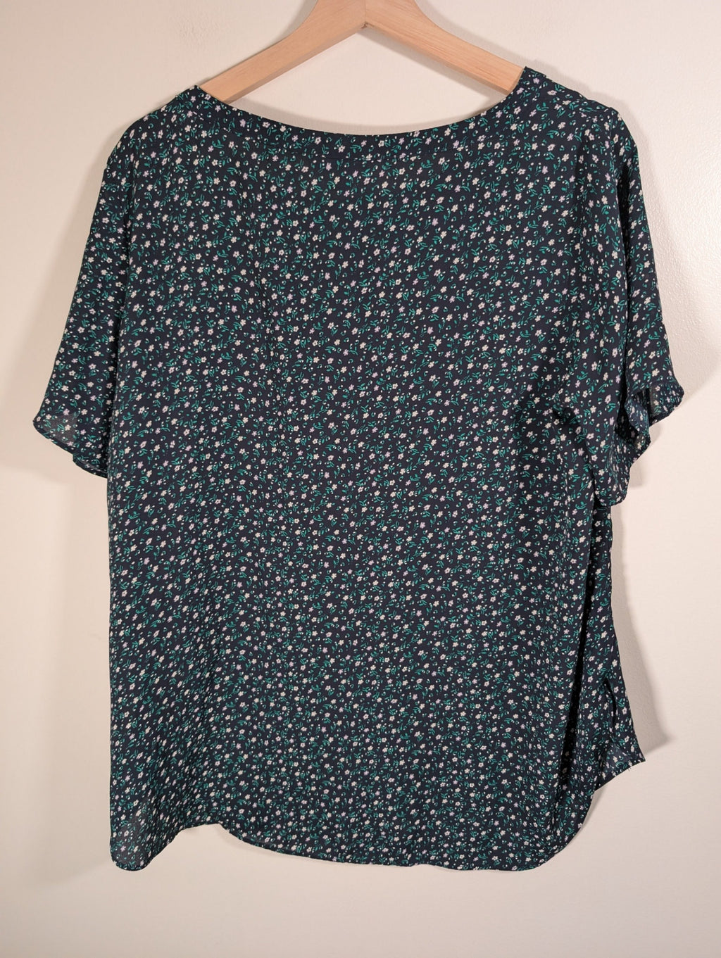 Banana Republic Floral Blouse - Large