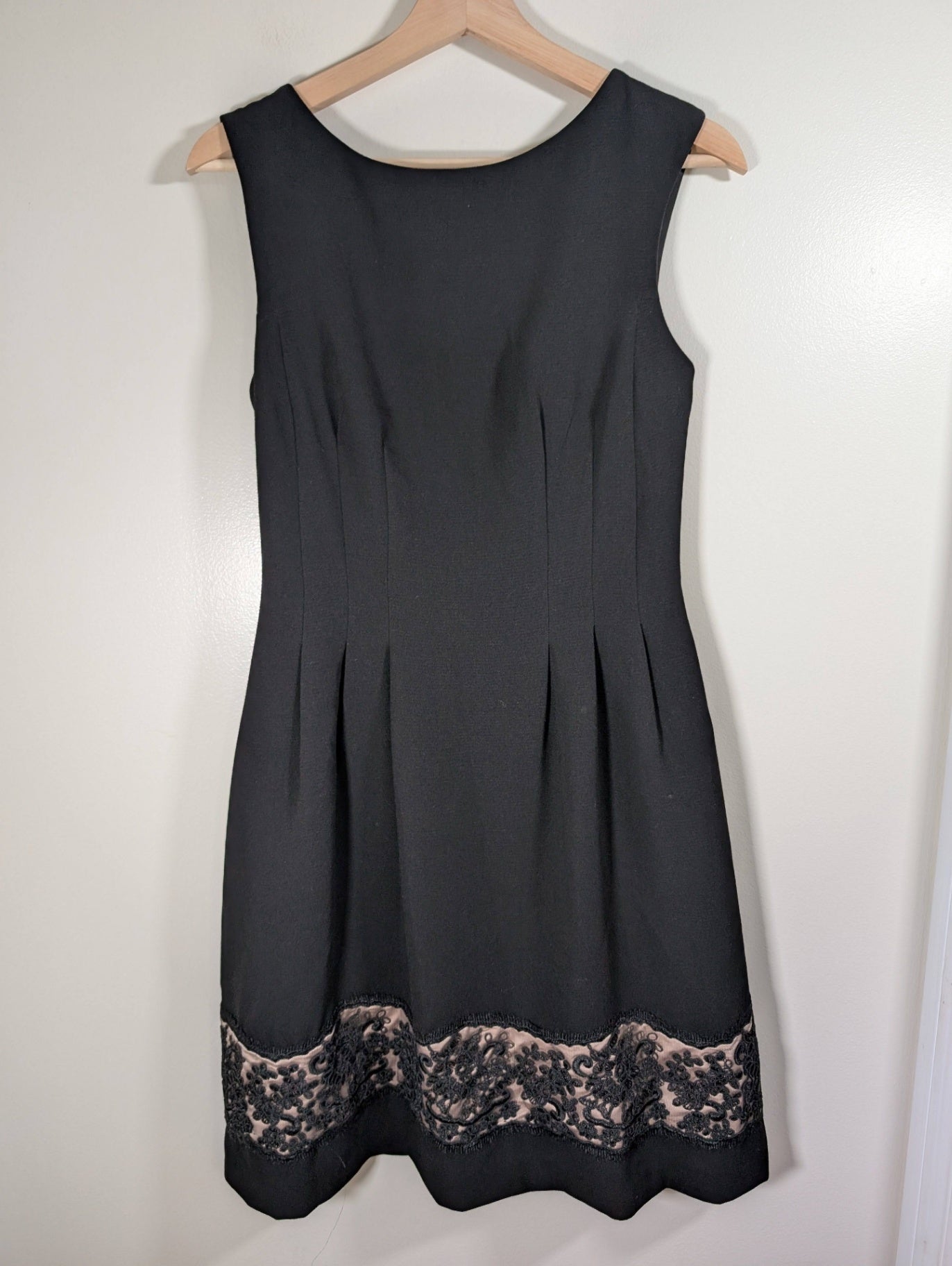 Vince Camuto Black Dress - SZ 4