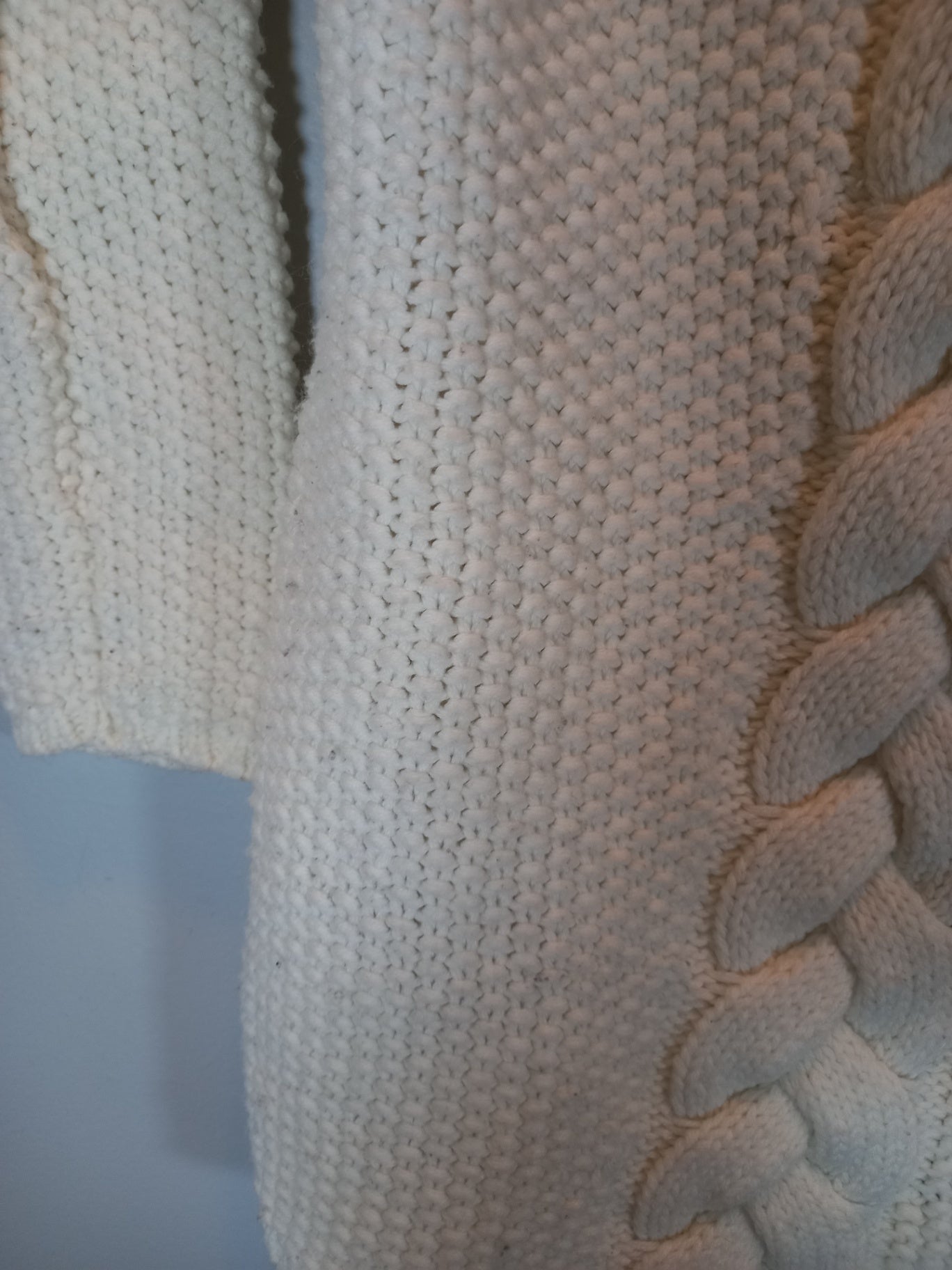 Ricki's turtleneck sweater - Medium (Minor Flaw)