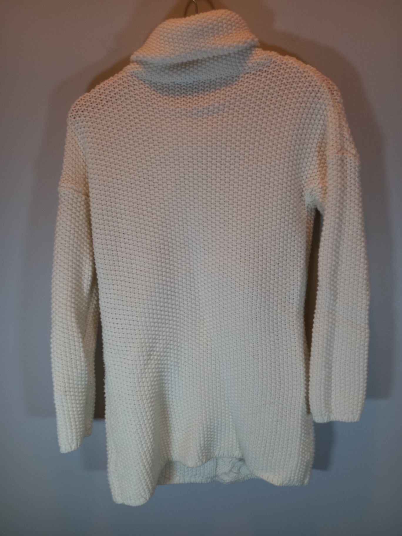 Ricki's turtleneck sweater - Medium (Minor Flaw)