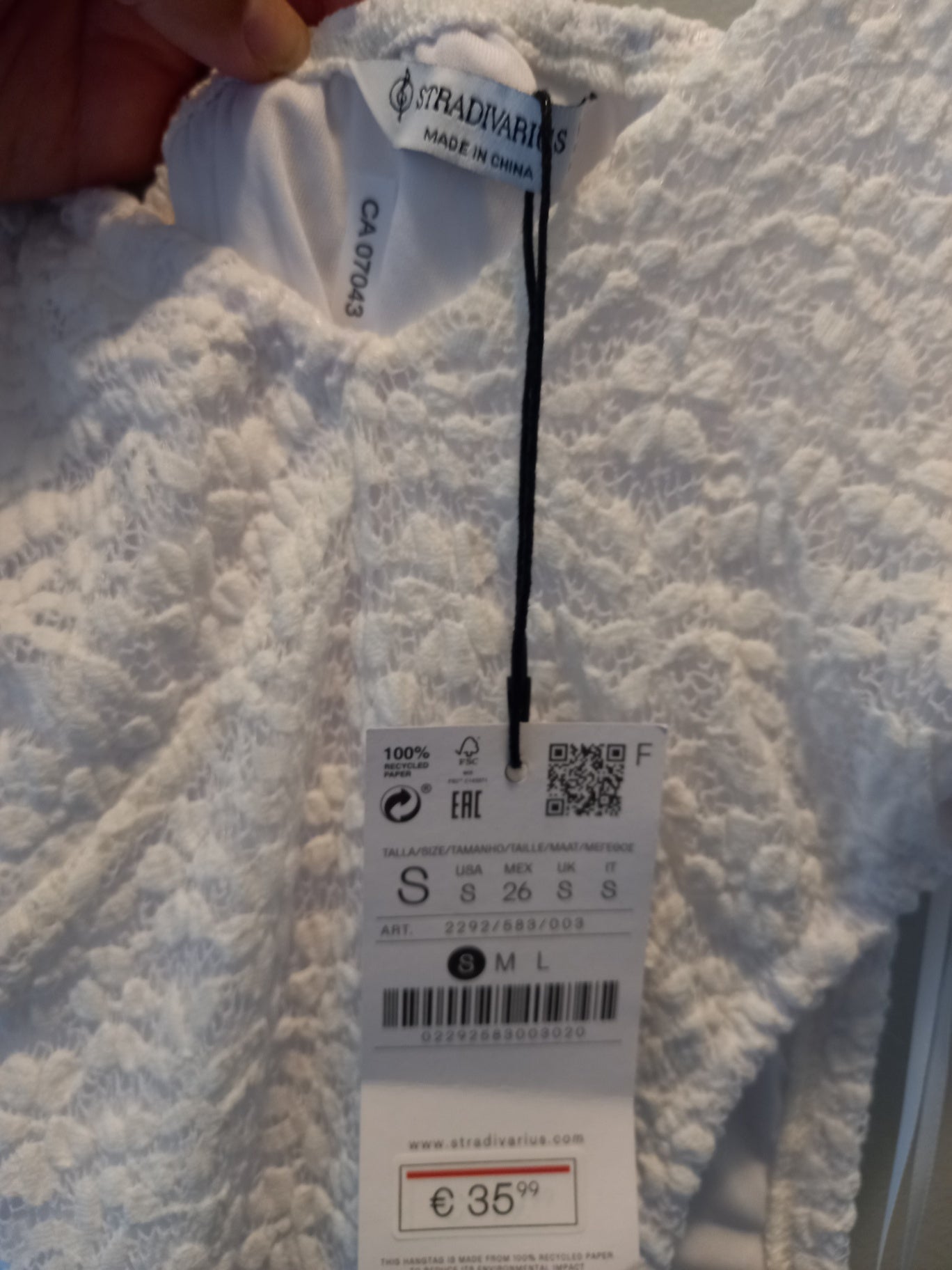 NWT Stradivarius white lace maxi dress - Small (Minor flaw)