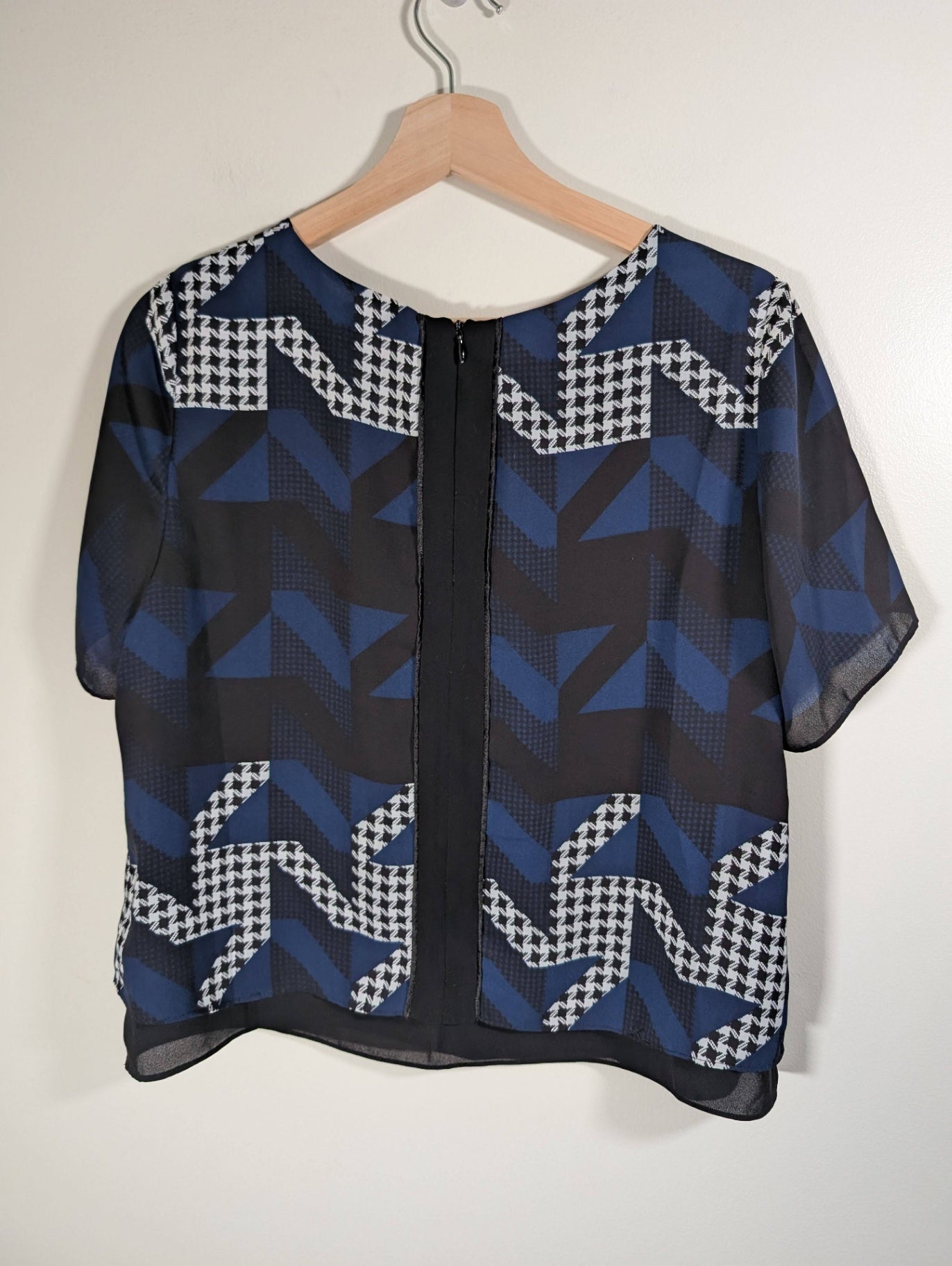 Dex Geometric Blouse - Medium