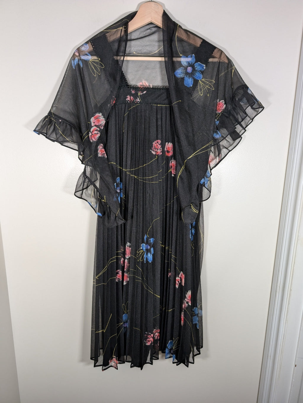 No label floral dress with shawl - appears Small