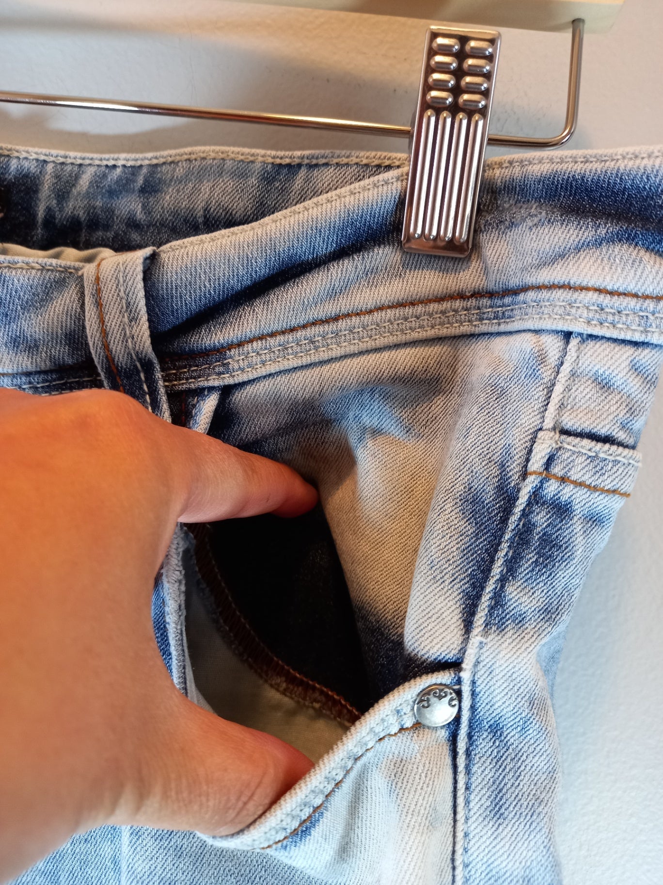 Forever 21 acid wash jeans - SZ 30