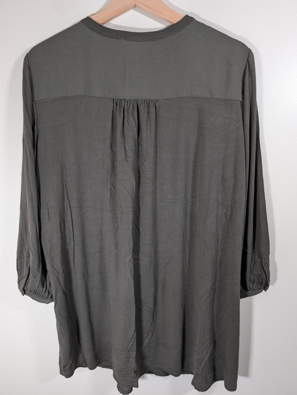 Le Chateau Green Blouse - XXL