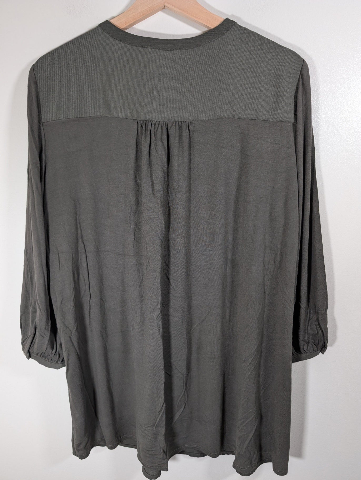 Le Chateau Green Blouse - XXL