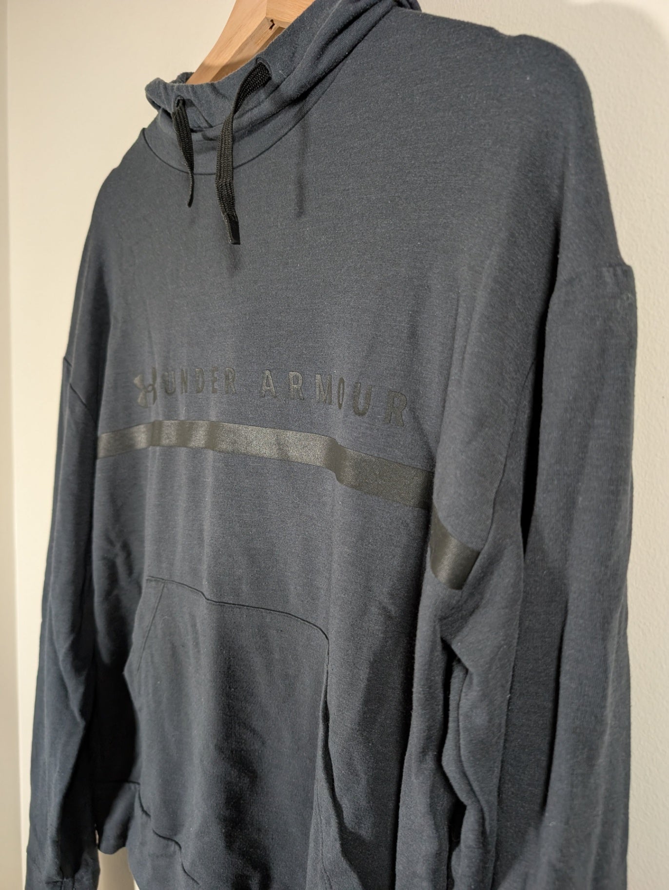 Under Amour hoodie - Medium