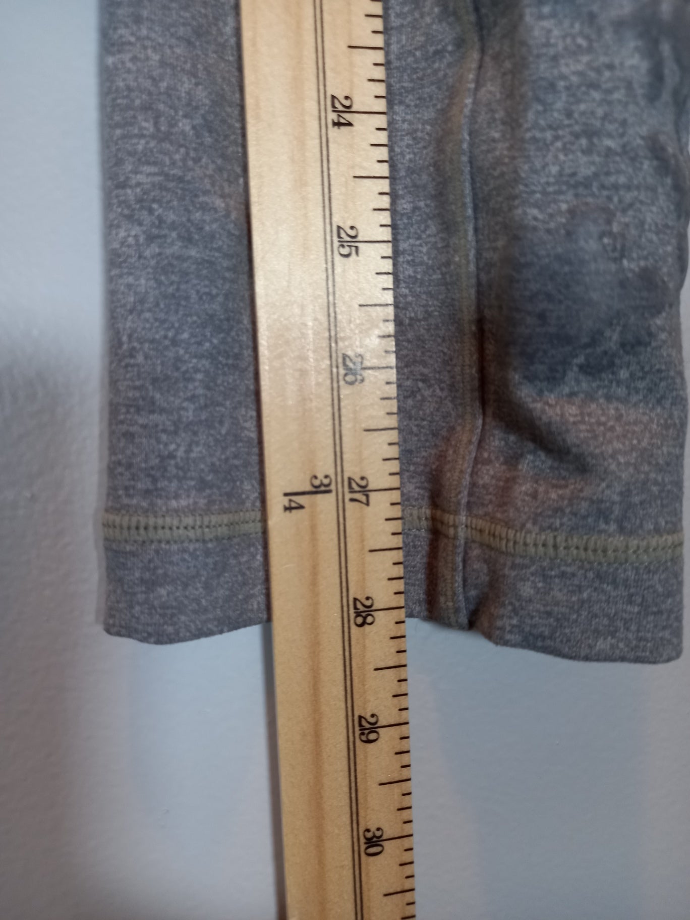 Lululemon grey crop leggings - SZ 6