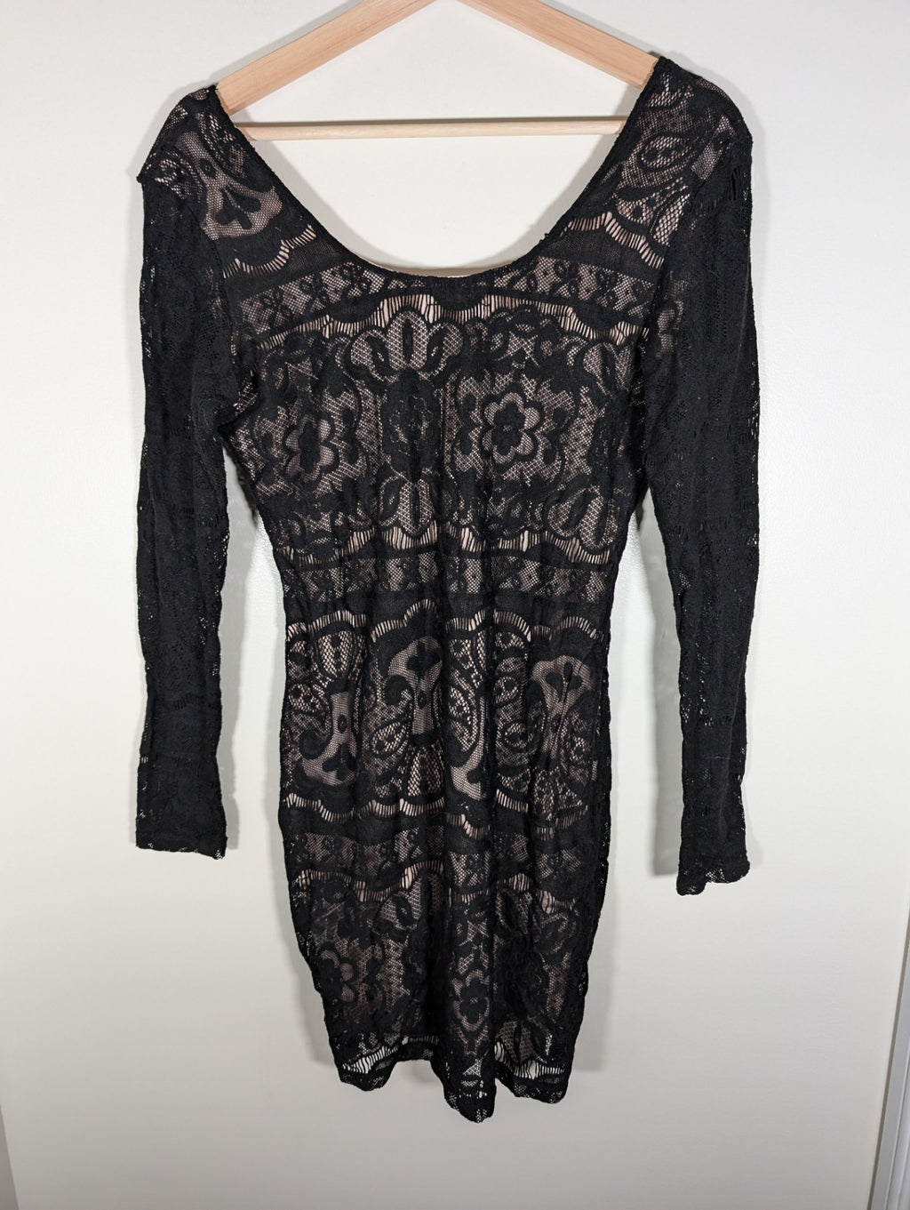 Dynamite Lace Dress - Large