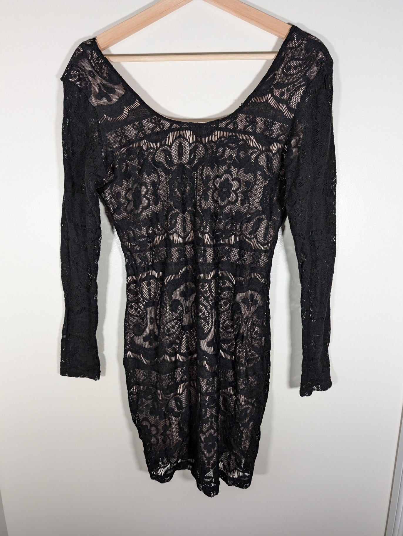 Dynamite Lace Dress - Large