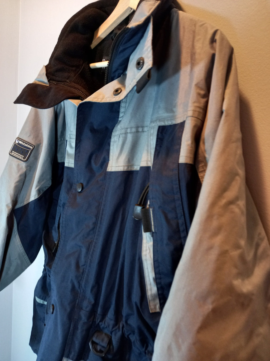 Wetskins jacket - Medium (Minor Flaw)