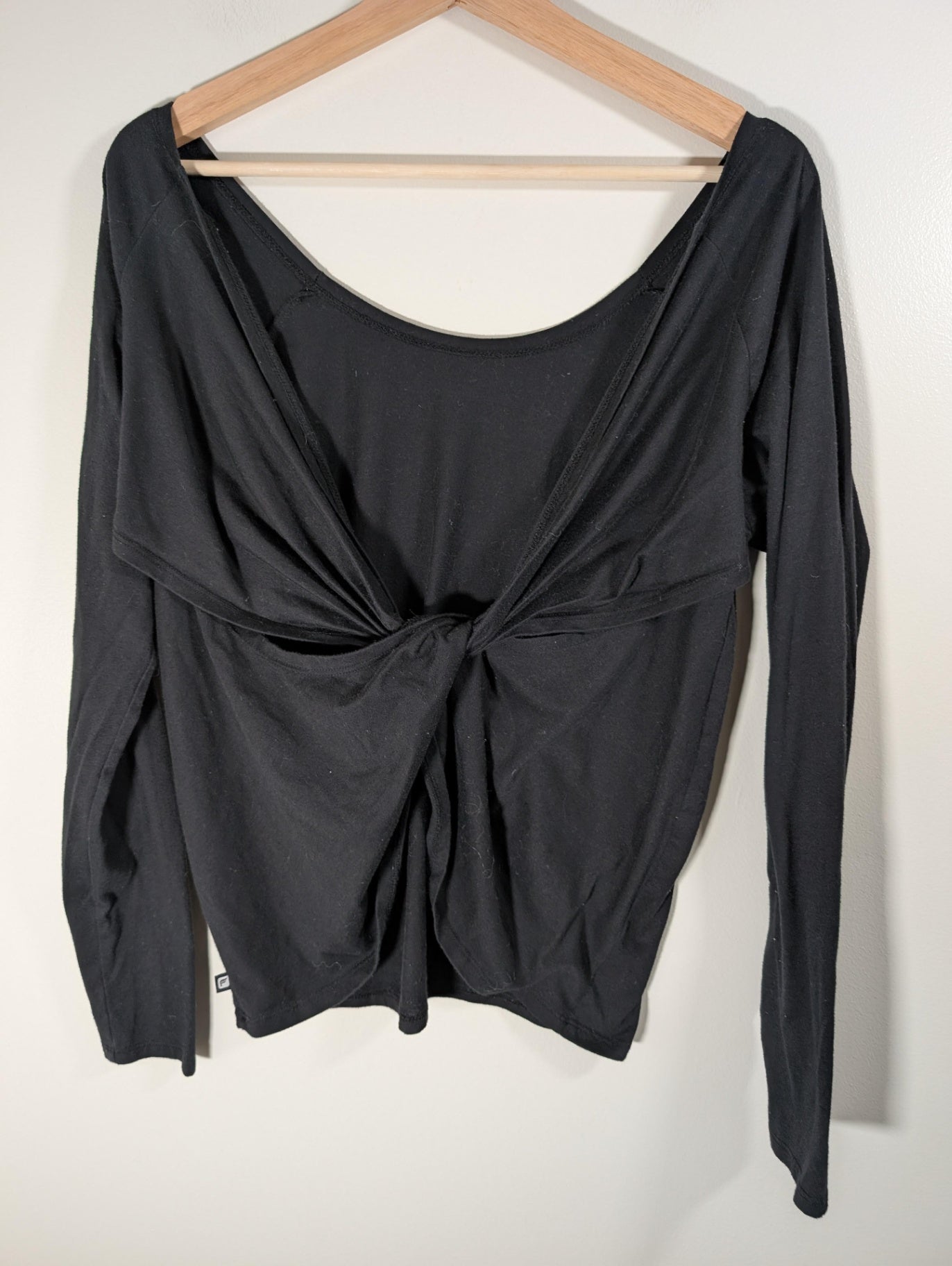 Fabletics twist long-sleeve - appears medium