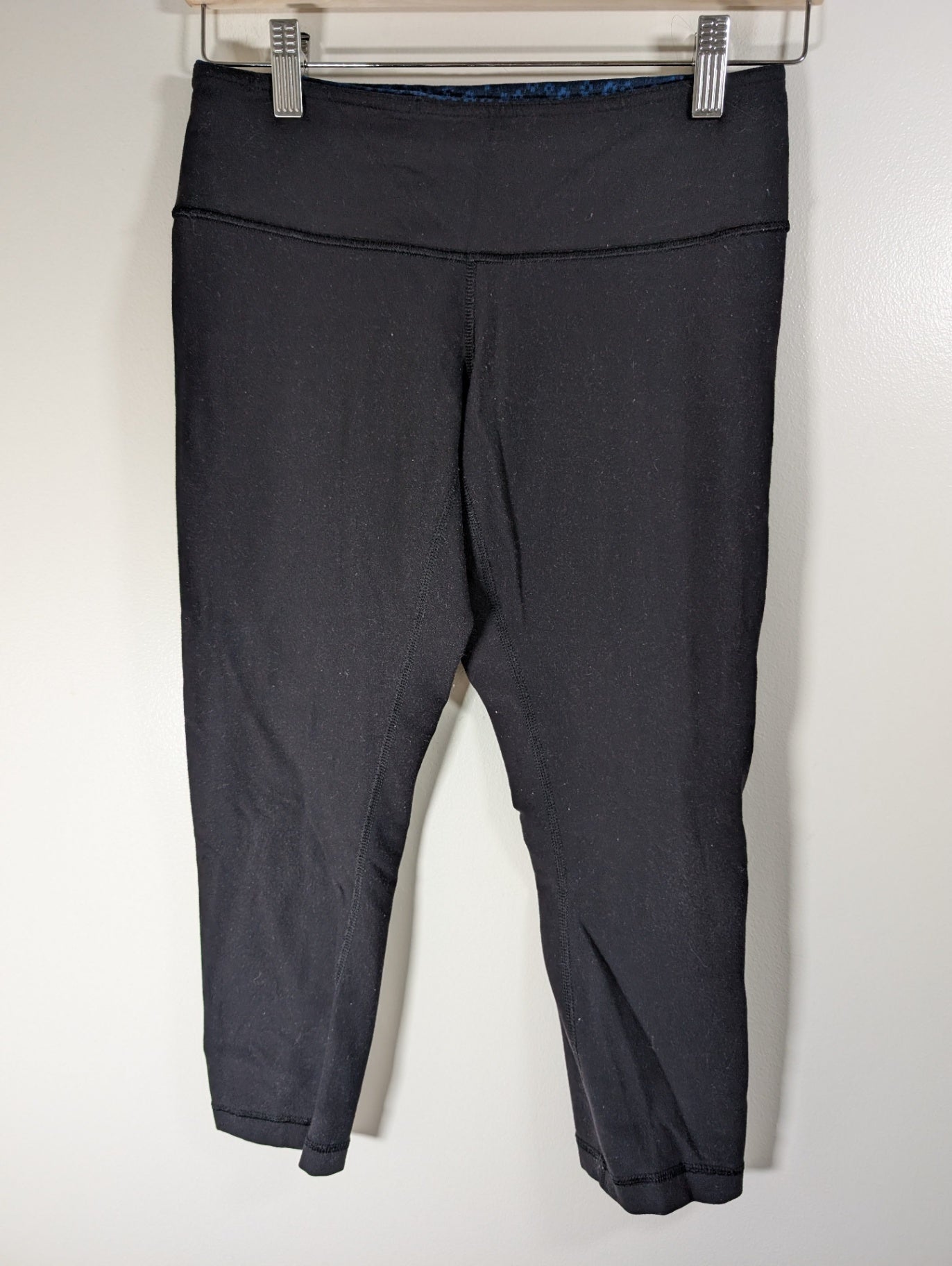 Lululemon black crop leggings - SZ 6