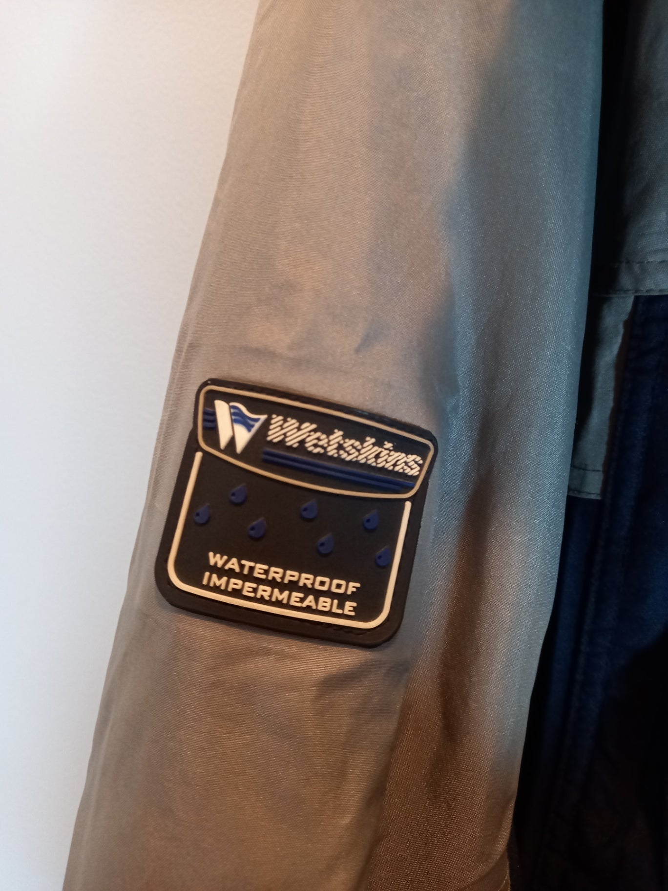 Wetskins jacket - Medium (Minor Flaw)