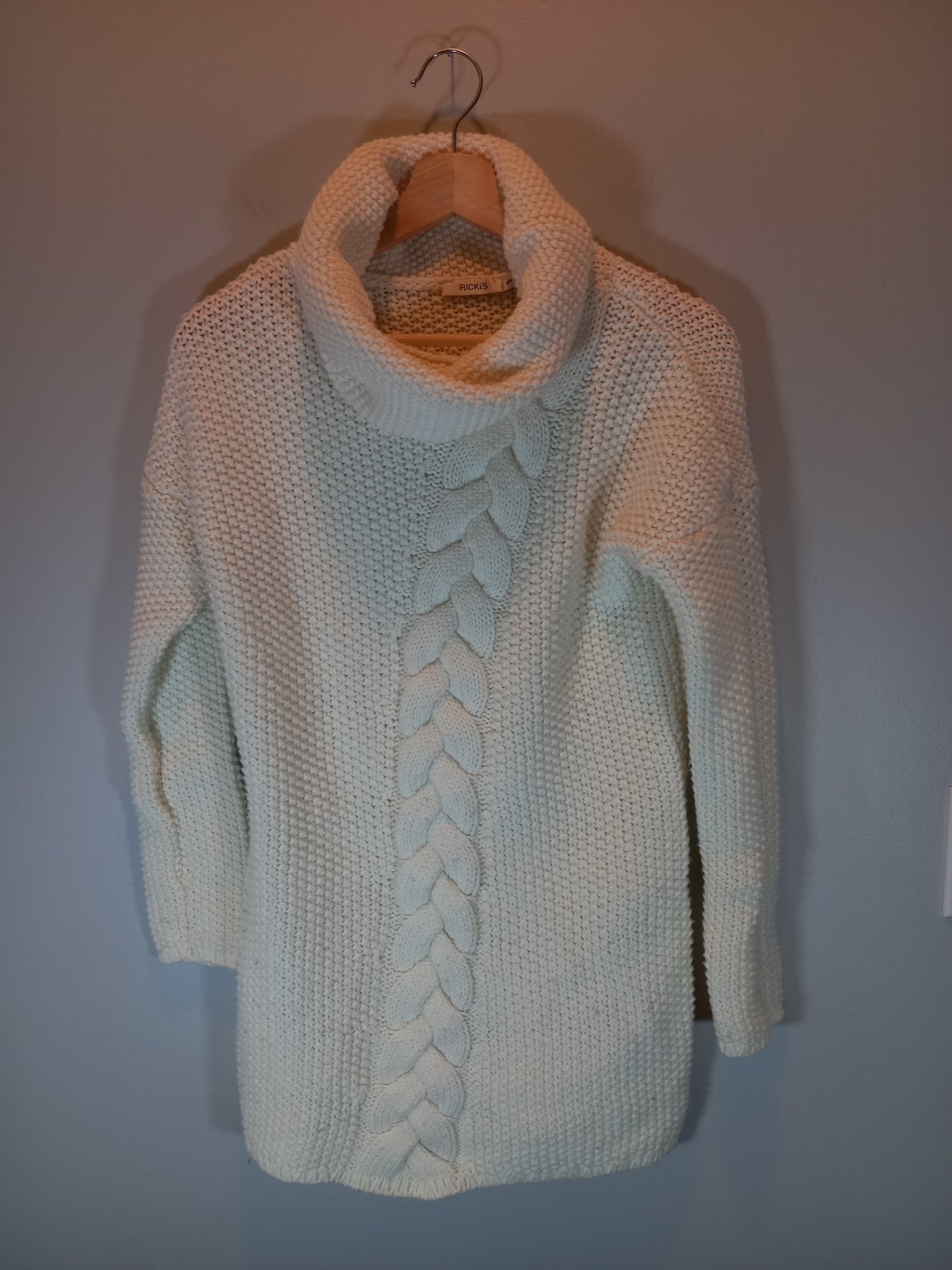 Ricki's turtleneck sweater - Medium (Minor Flaw)