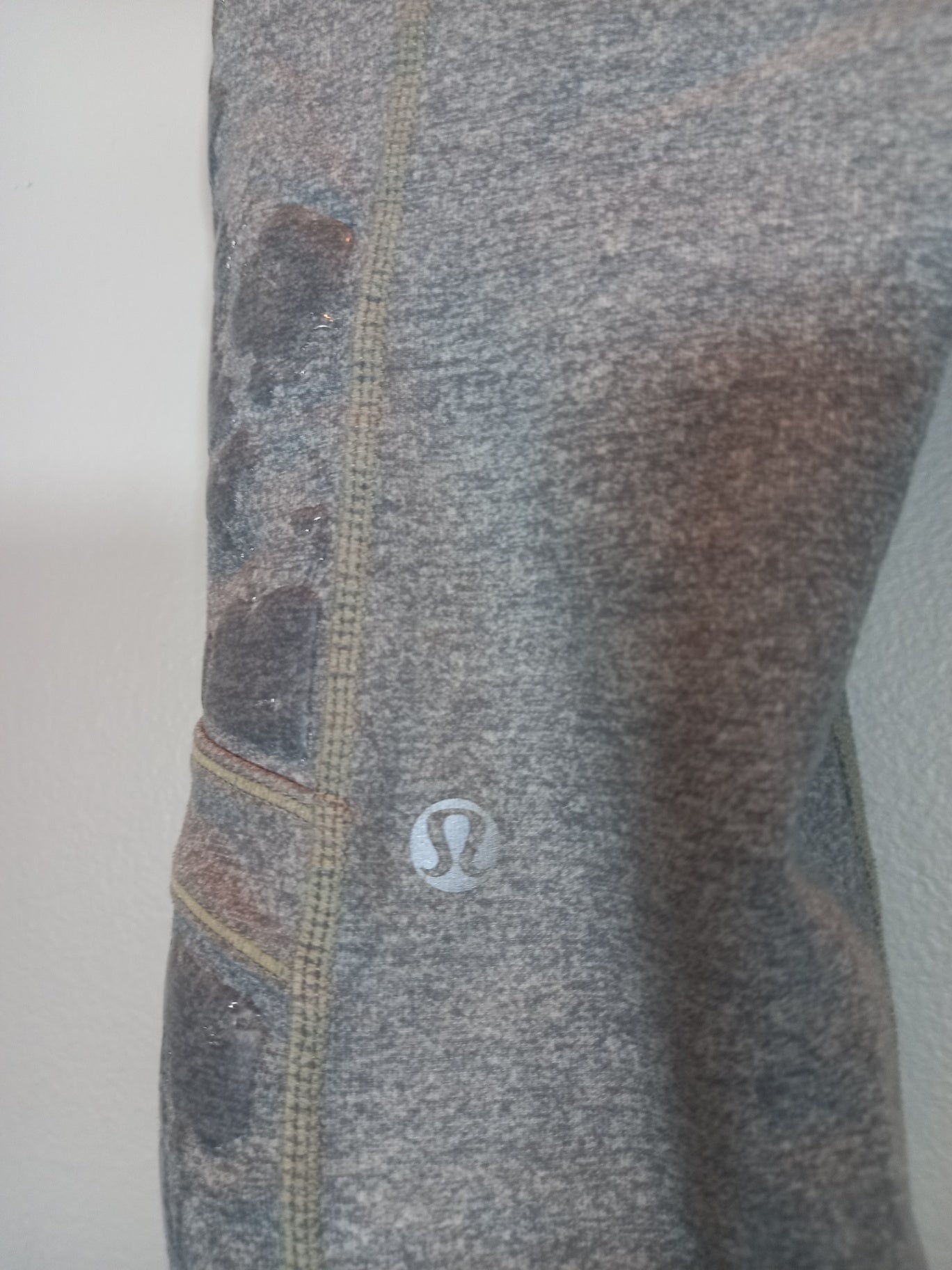 Lululemon grey crop leggings - SZ 6