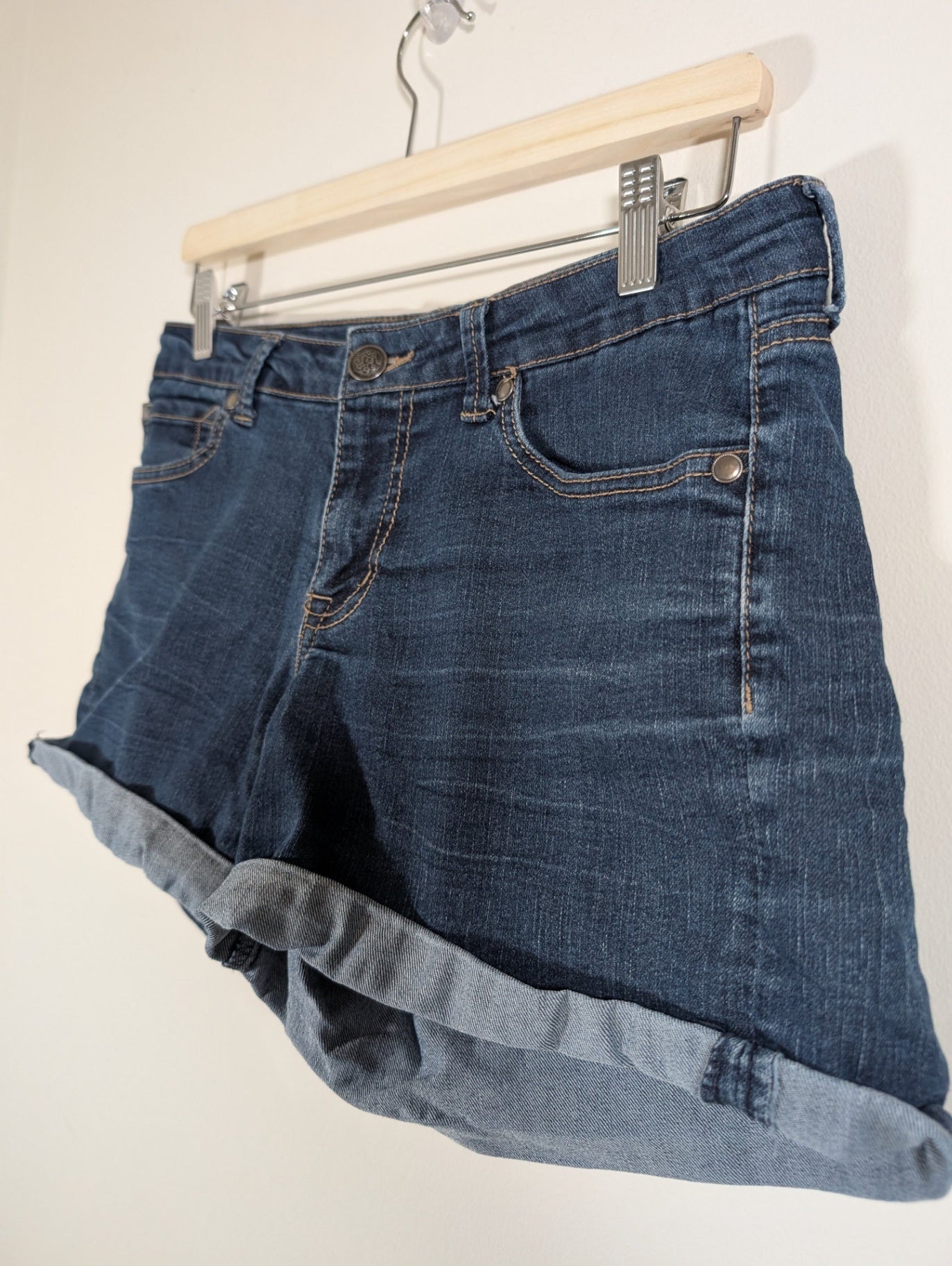 Jessica Simpson Forever Low Rise Jean Shorts - SZ  30
