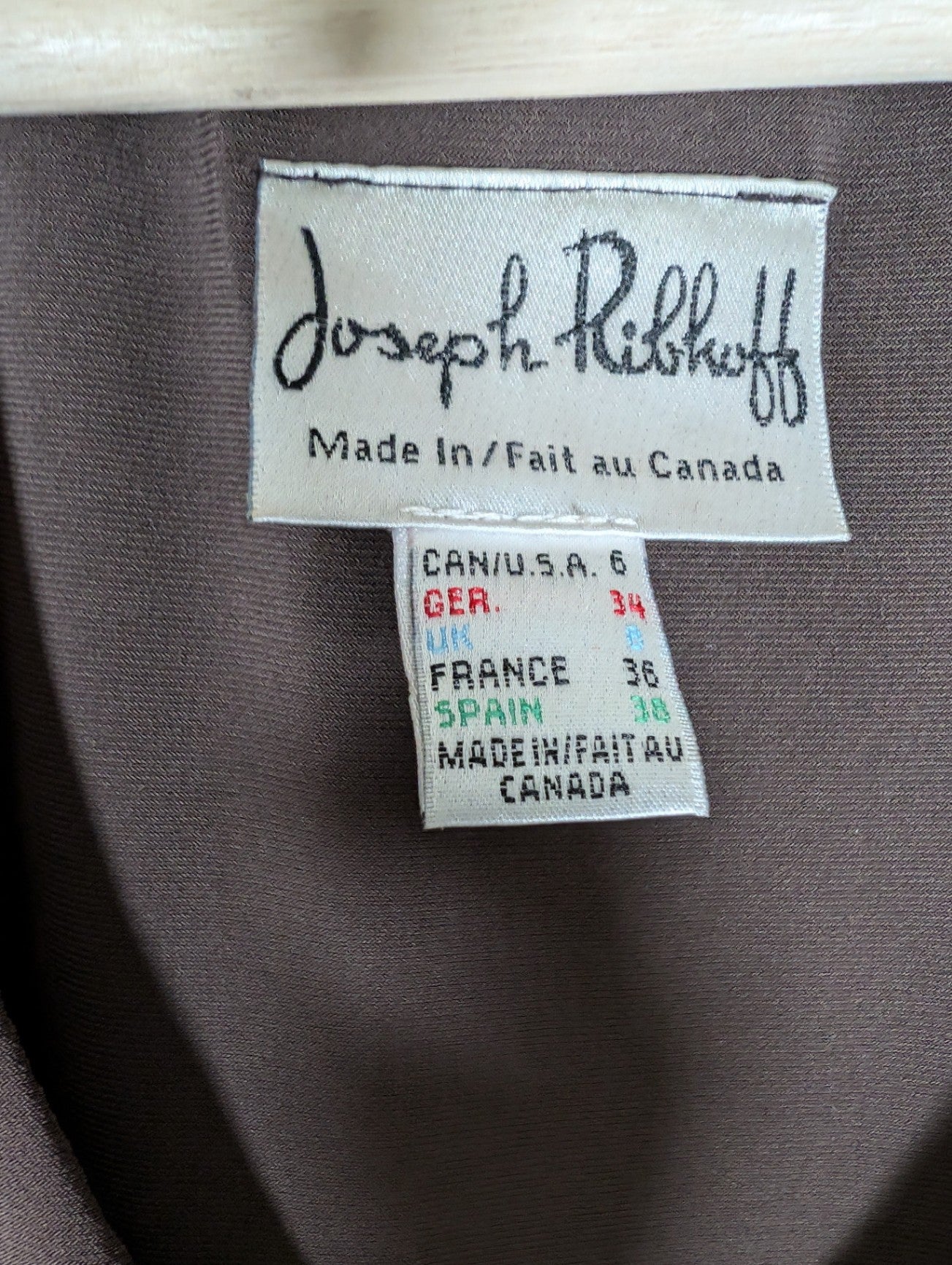 Joseph Ribkoff Embellished Sleeveless Blouse - SZ 6