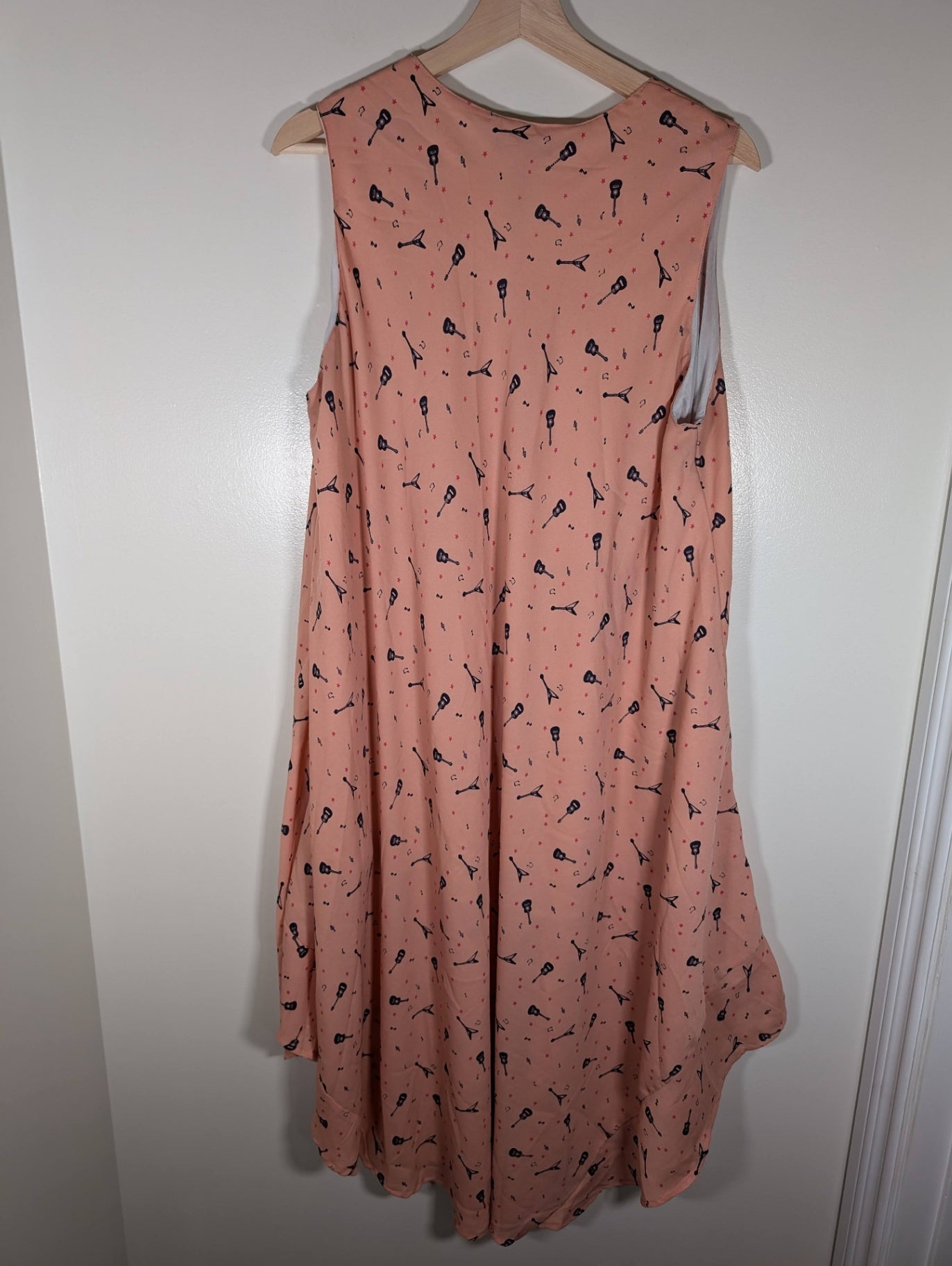 Fiori Guitar Dress - appears XL