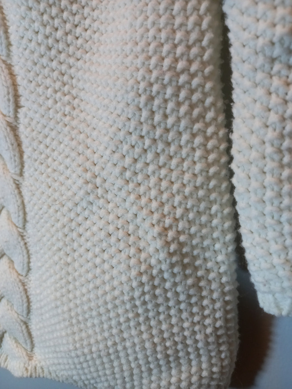 Ricki's turtleneck sweater - Medium (Minor Flaw)