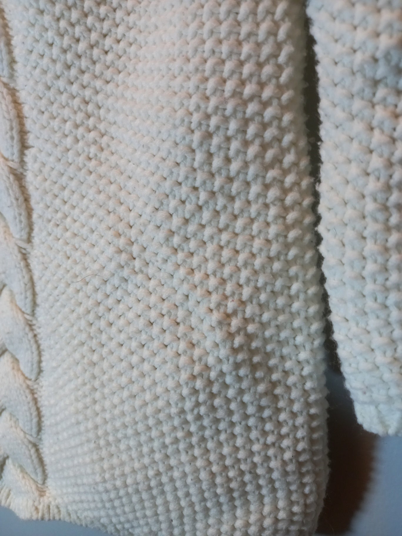 Ricki's turtleneck sweater - Medium (Minor Flaw)