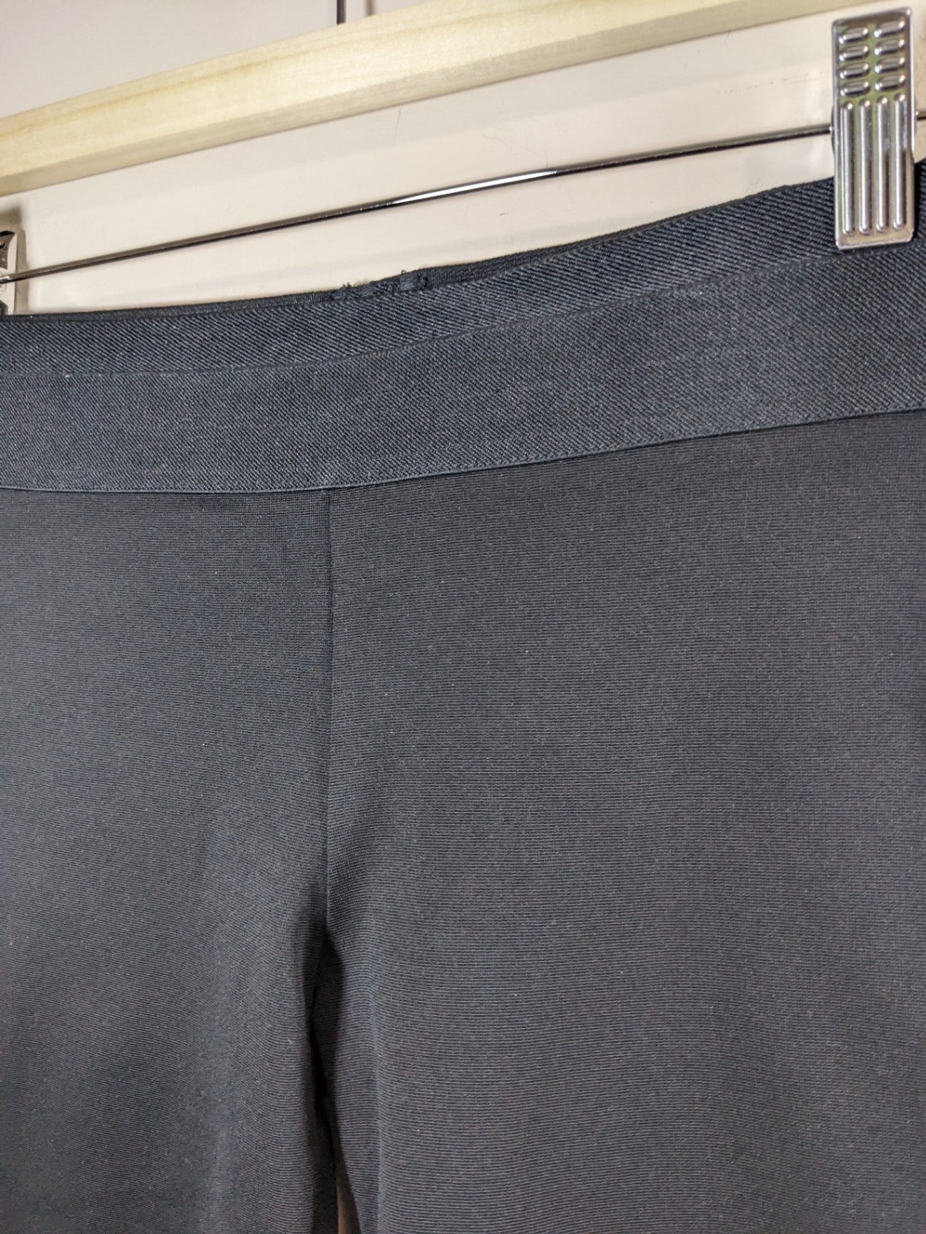 BCBG Maxazria Black Capris - XS