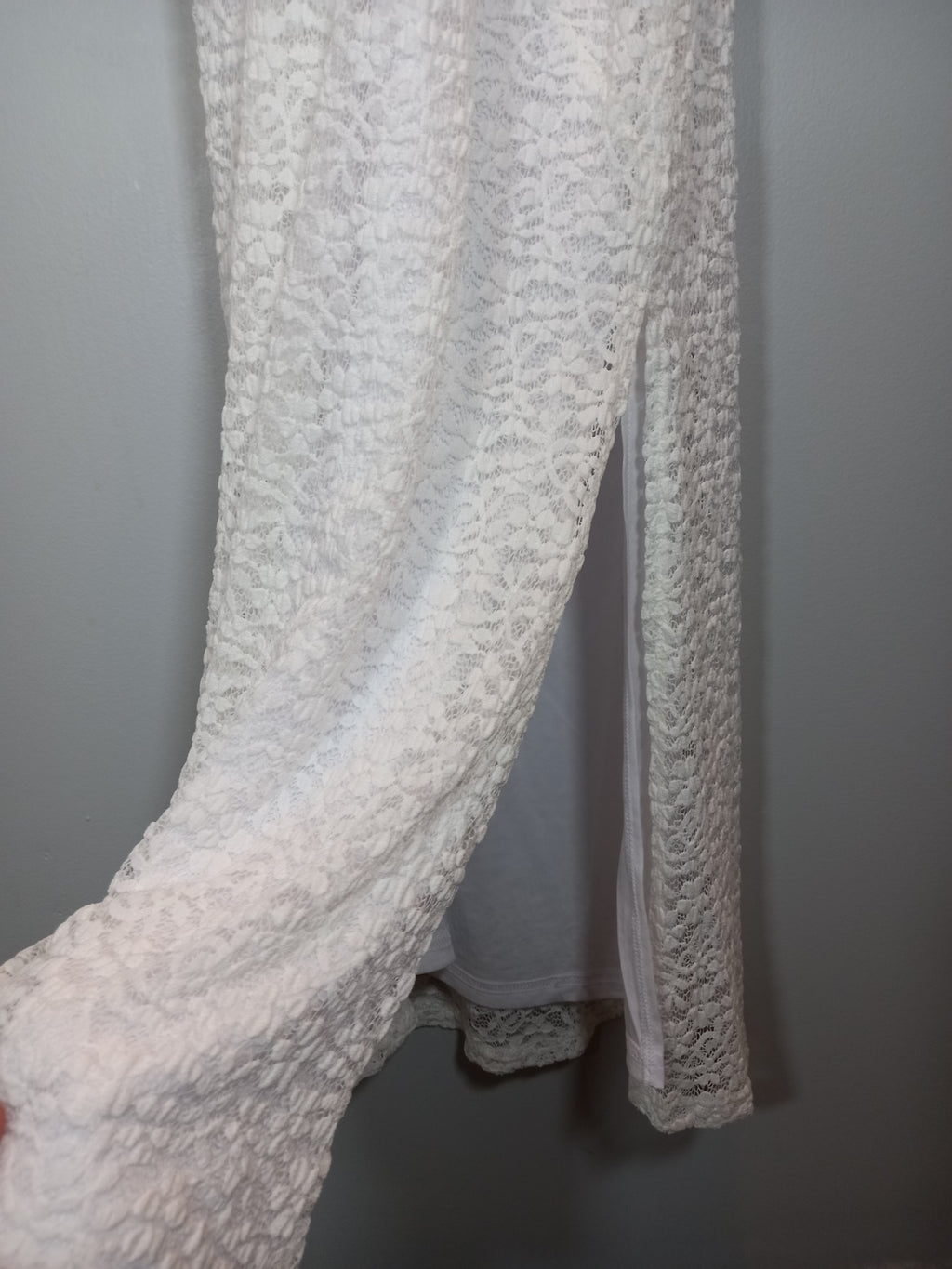 NWT Stradivarius white lace maxi dress - Small (Minor flaw)