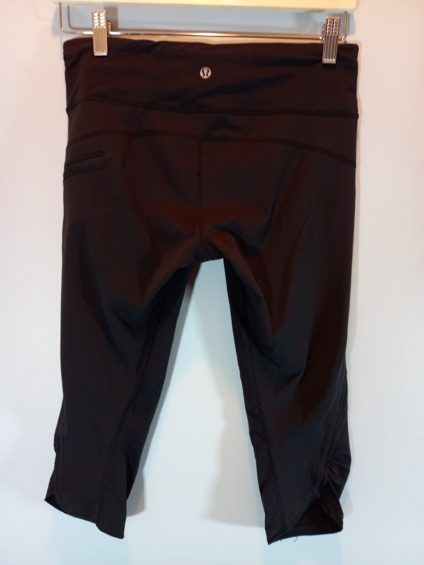 Lululemon black crop leggings - SZ 6