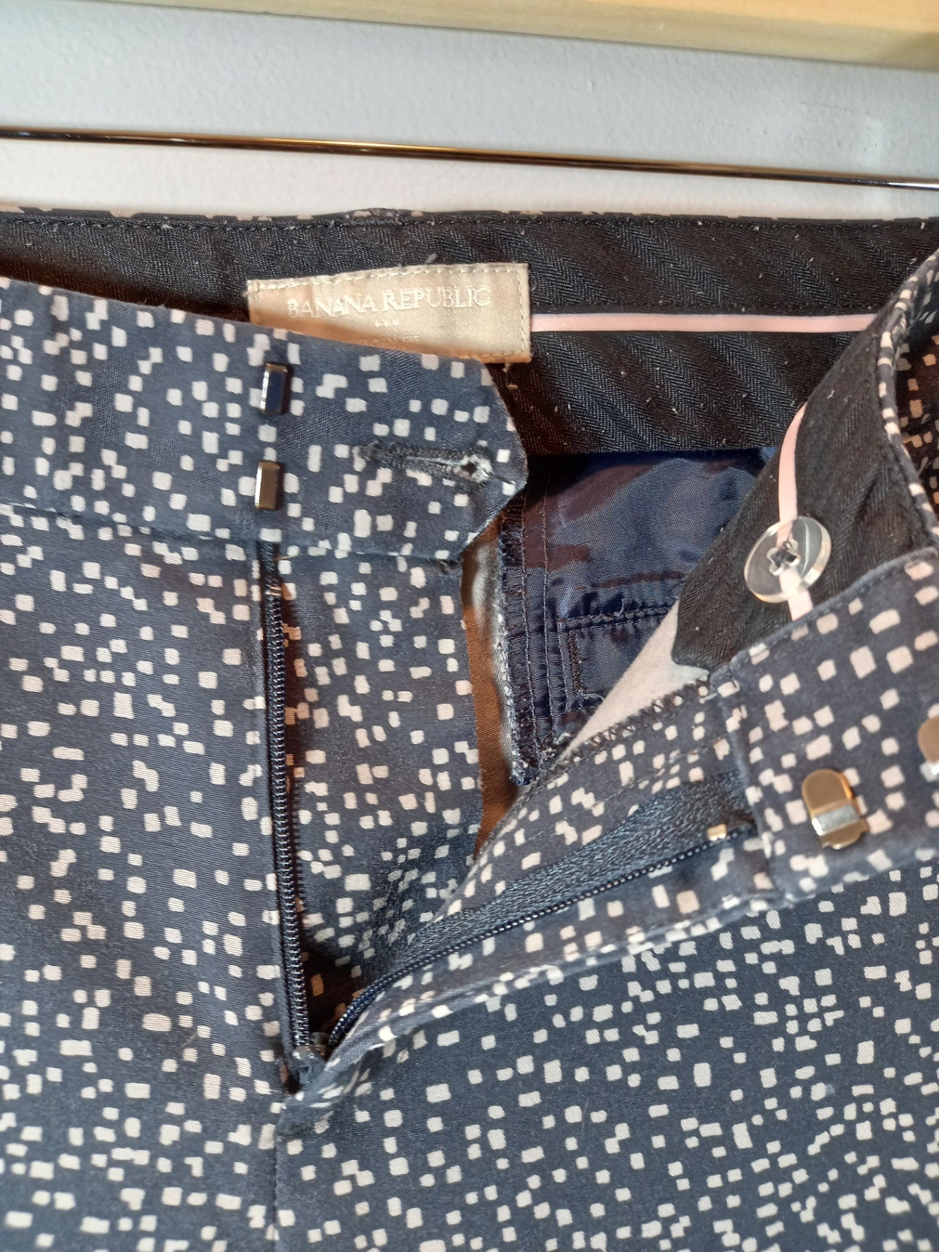 Banana Republic sloan black & tan pants - SZ 8