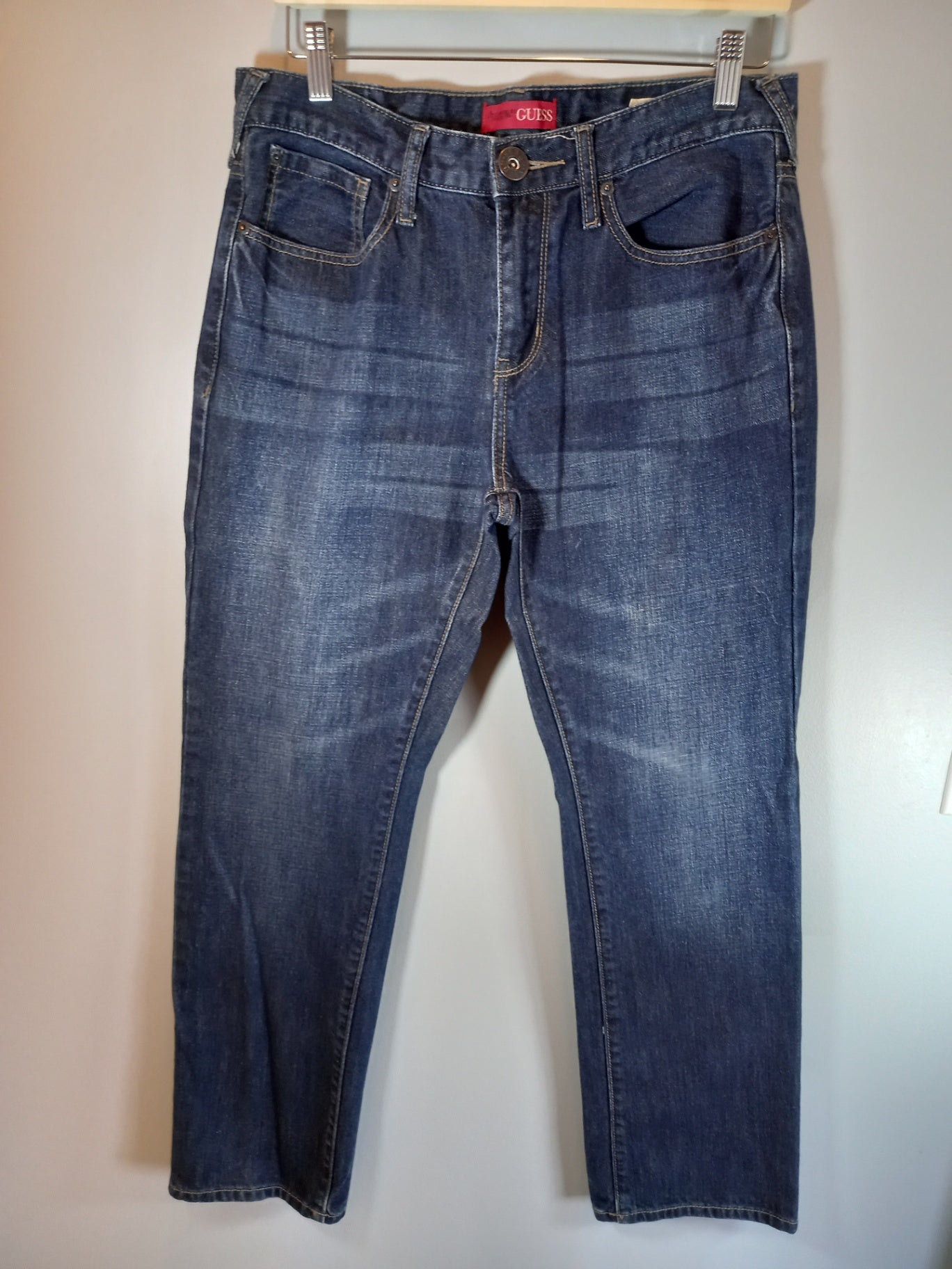 Guess dark wash jeans - SZ 32