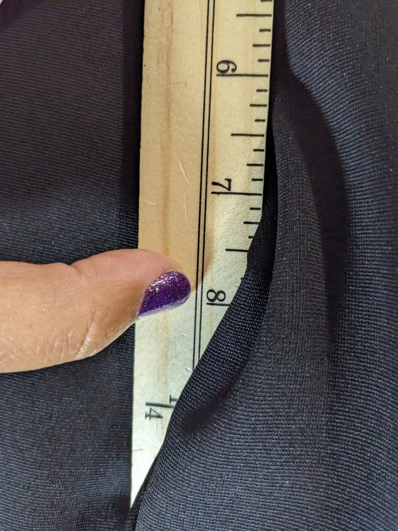 BCBG Maxazria Black Capris - XS