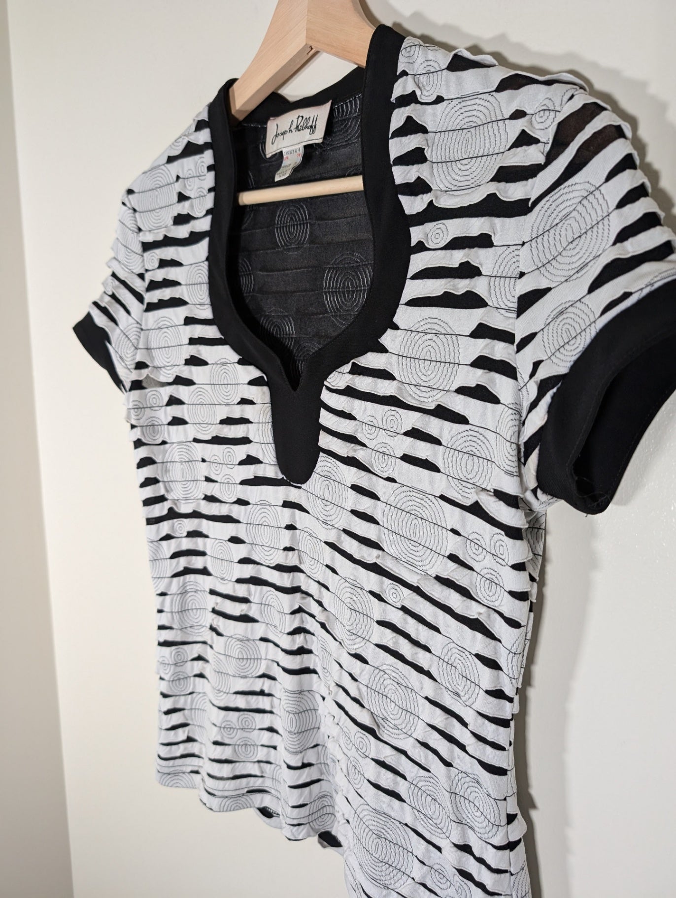 Joseph Ribkoff Black/White Blouse - SZ 6