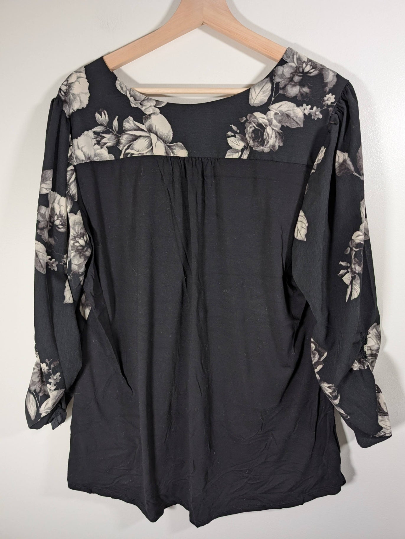 Le Chateau Floral Blouse - XXL