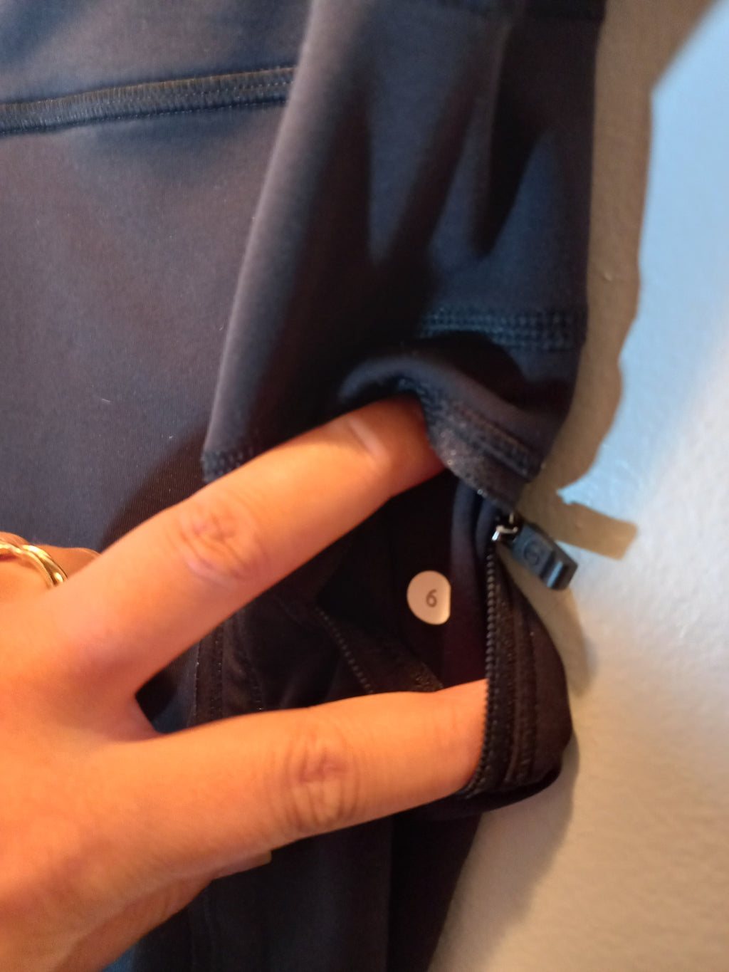 Lululemon black crop leggings - SZ 6