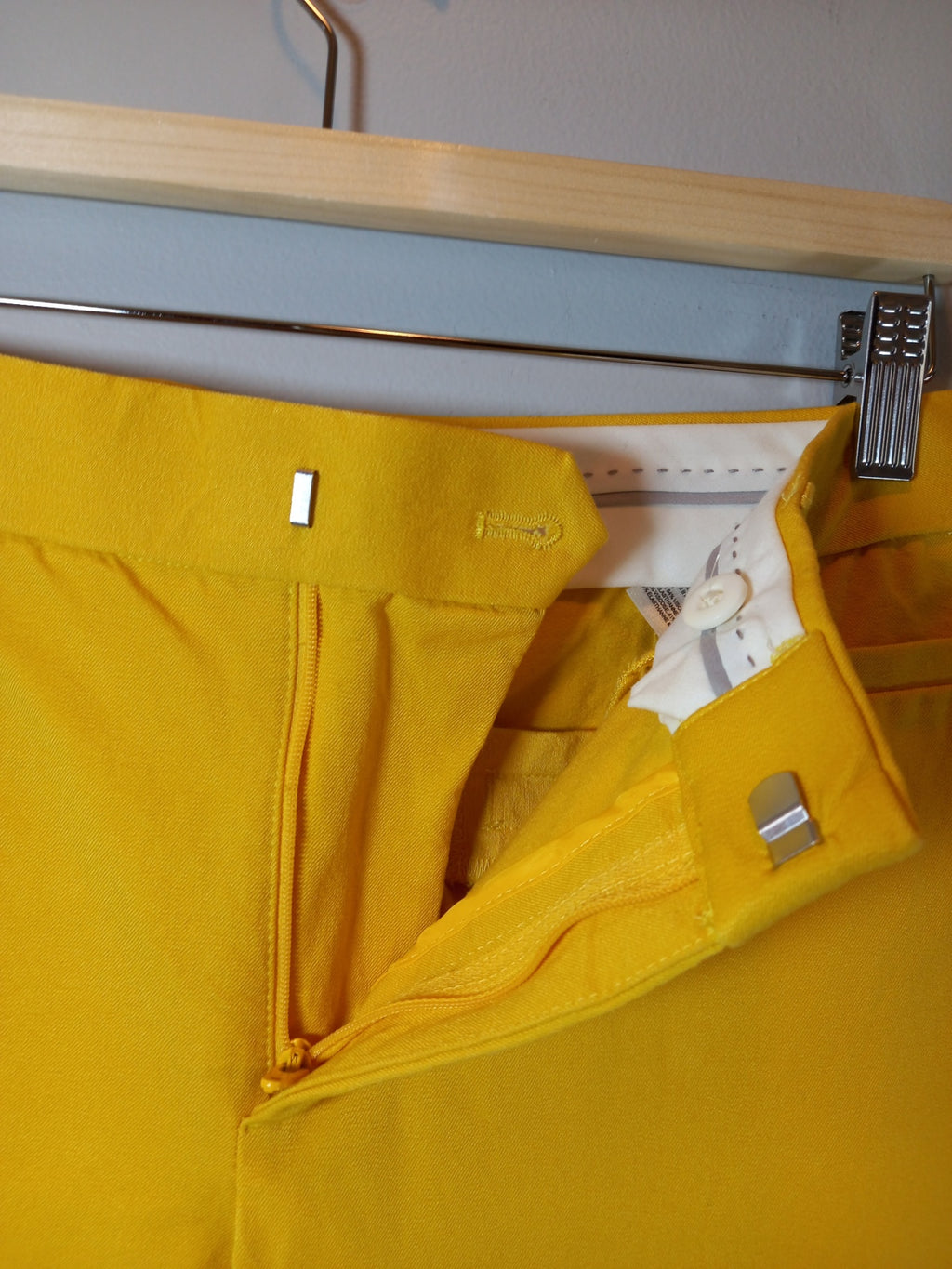 Banana Republic sloan yellow pants - SZ 8