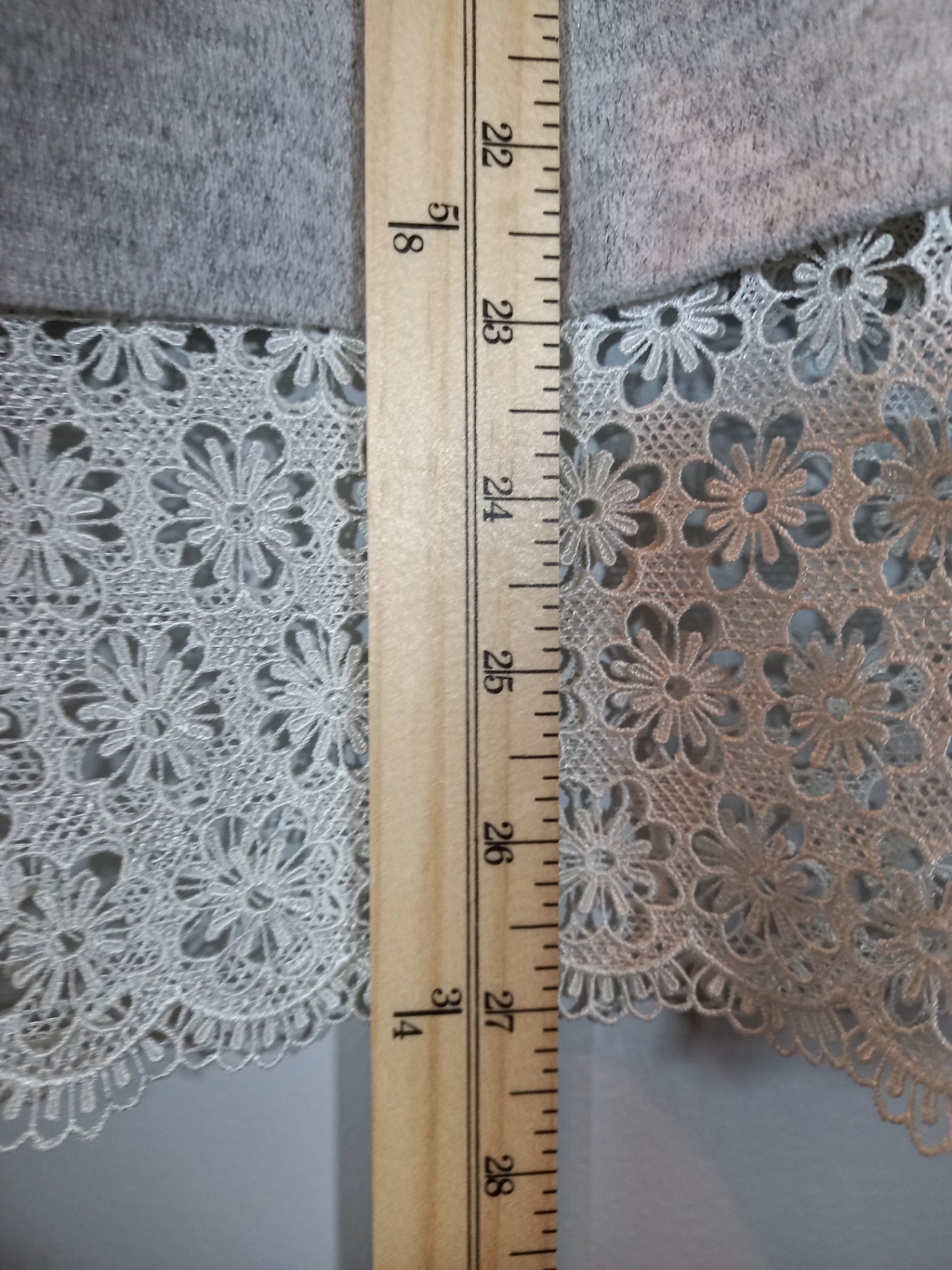 RW&Co. grey sweater - Small