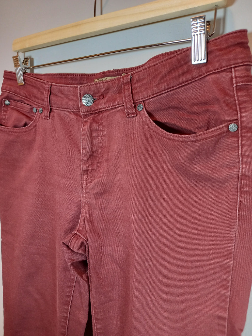 PrAna burgundy pants - SZ 29/8